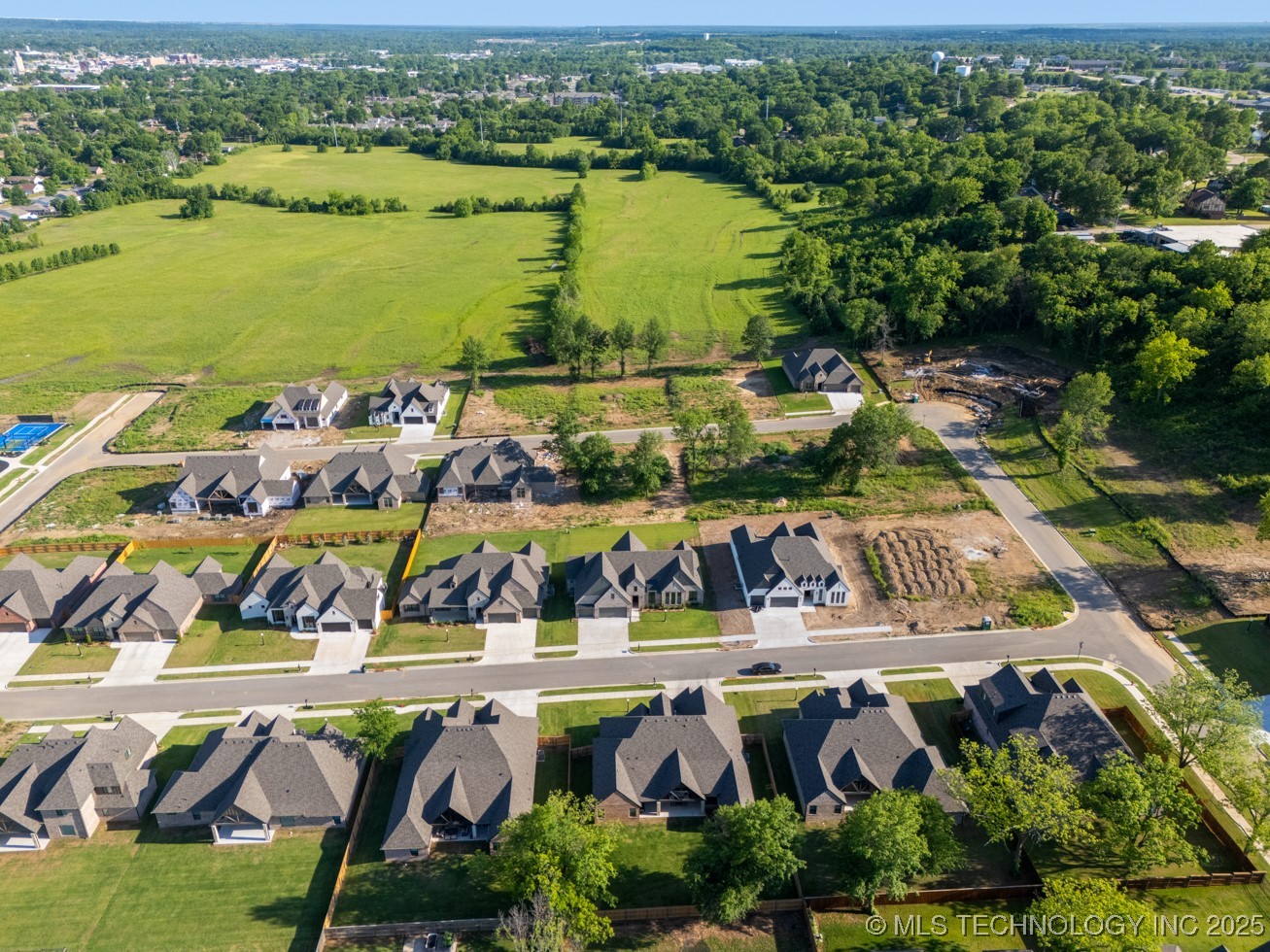 1603 Pinecrest Drive Property Photo 43