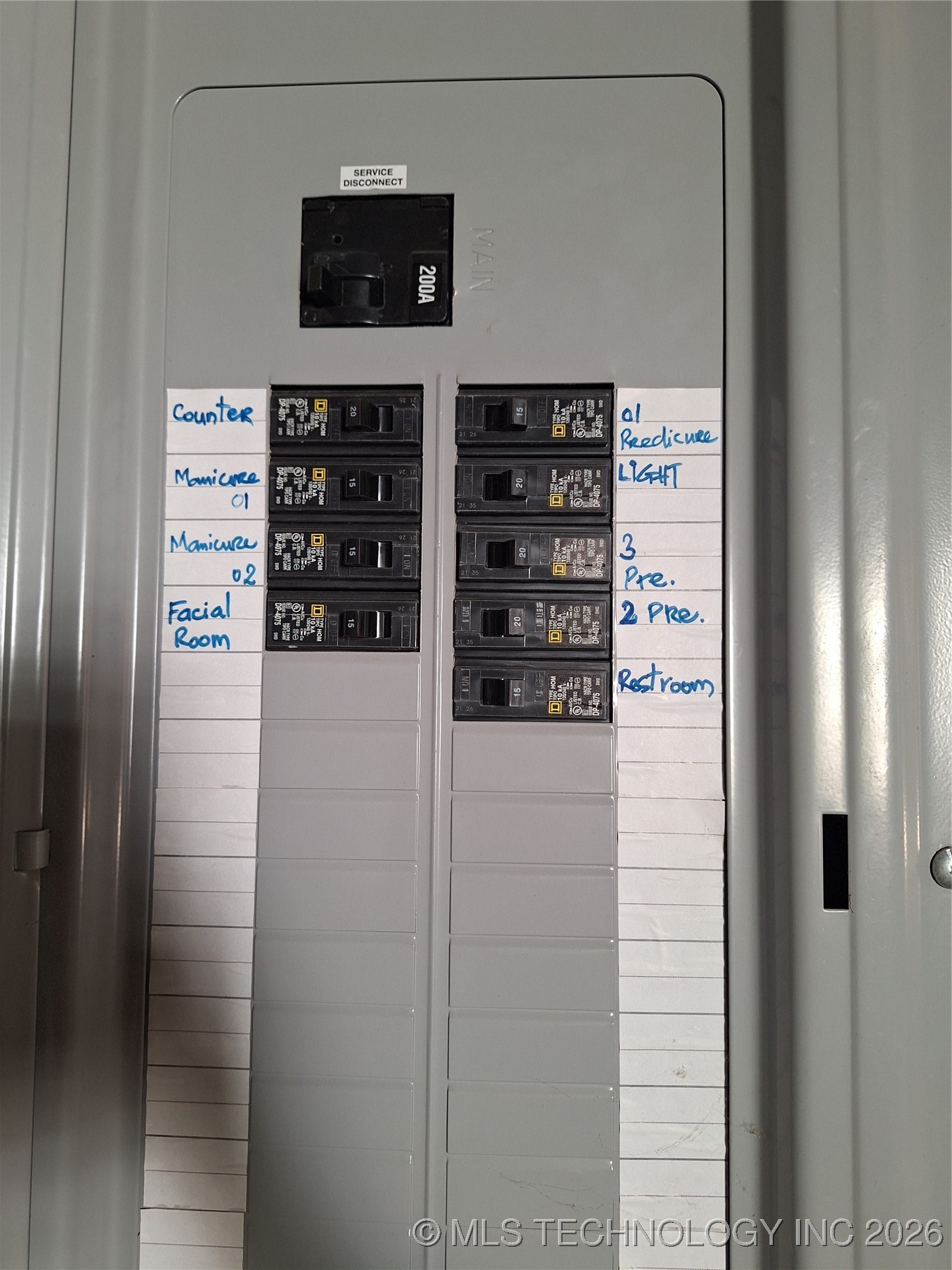 211 N Bdwy Property Photo 7