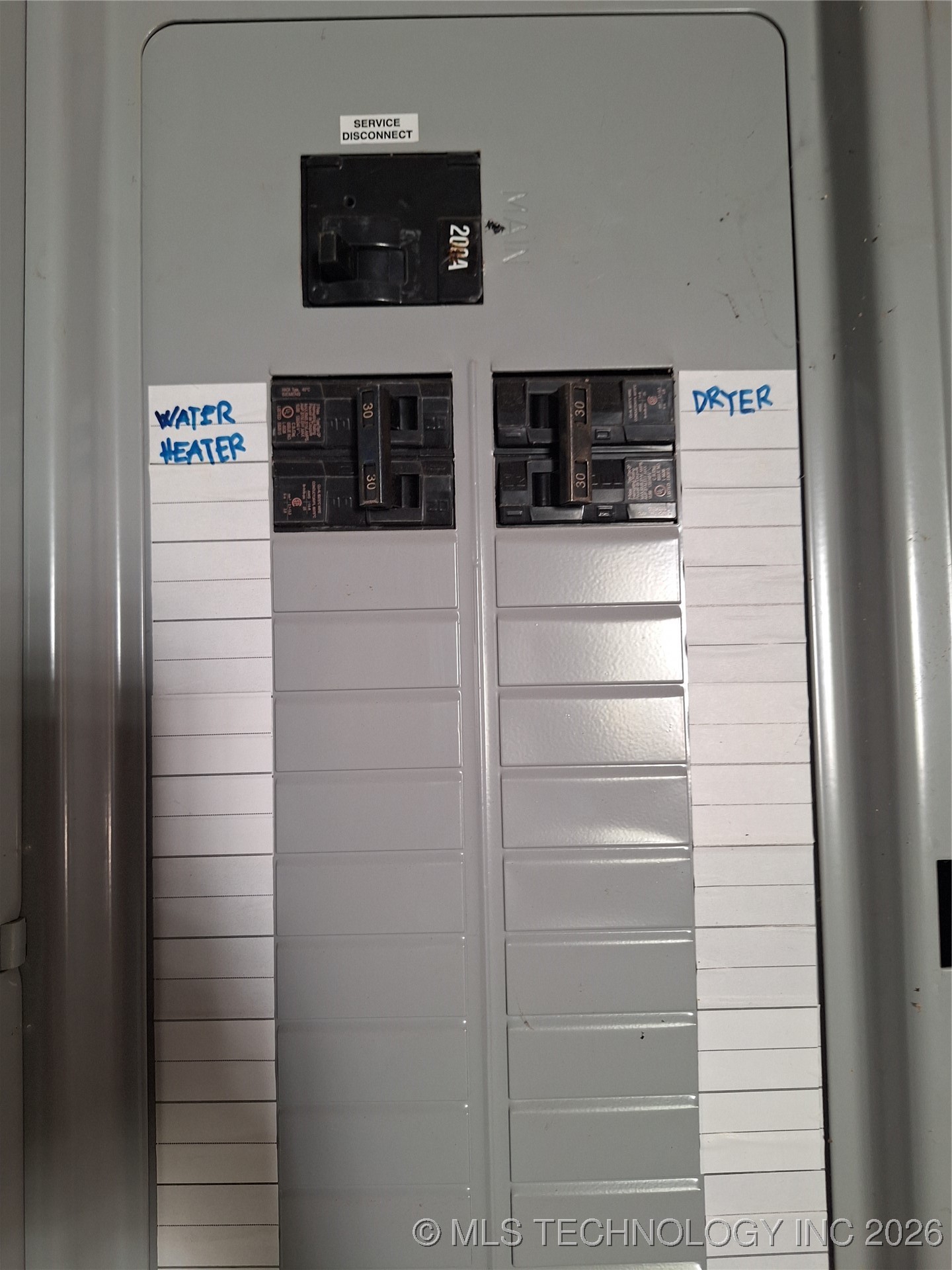 211 N Bdwy Property Photo 8