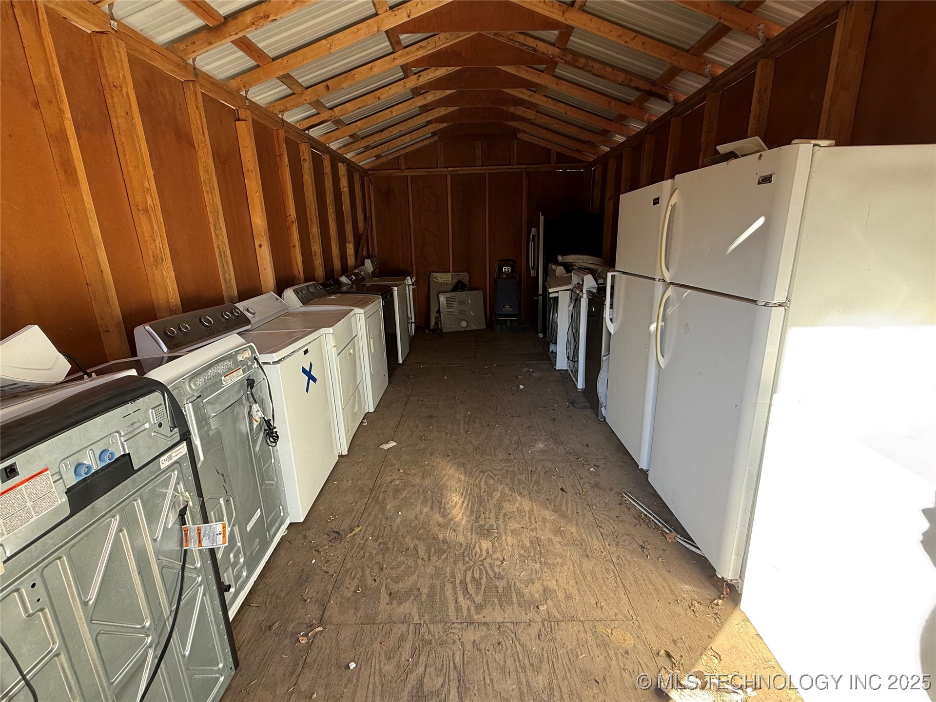 103 N Hickory Street Property Photo 4