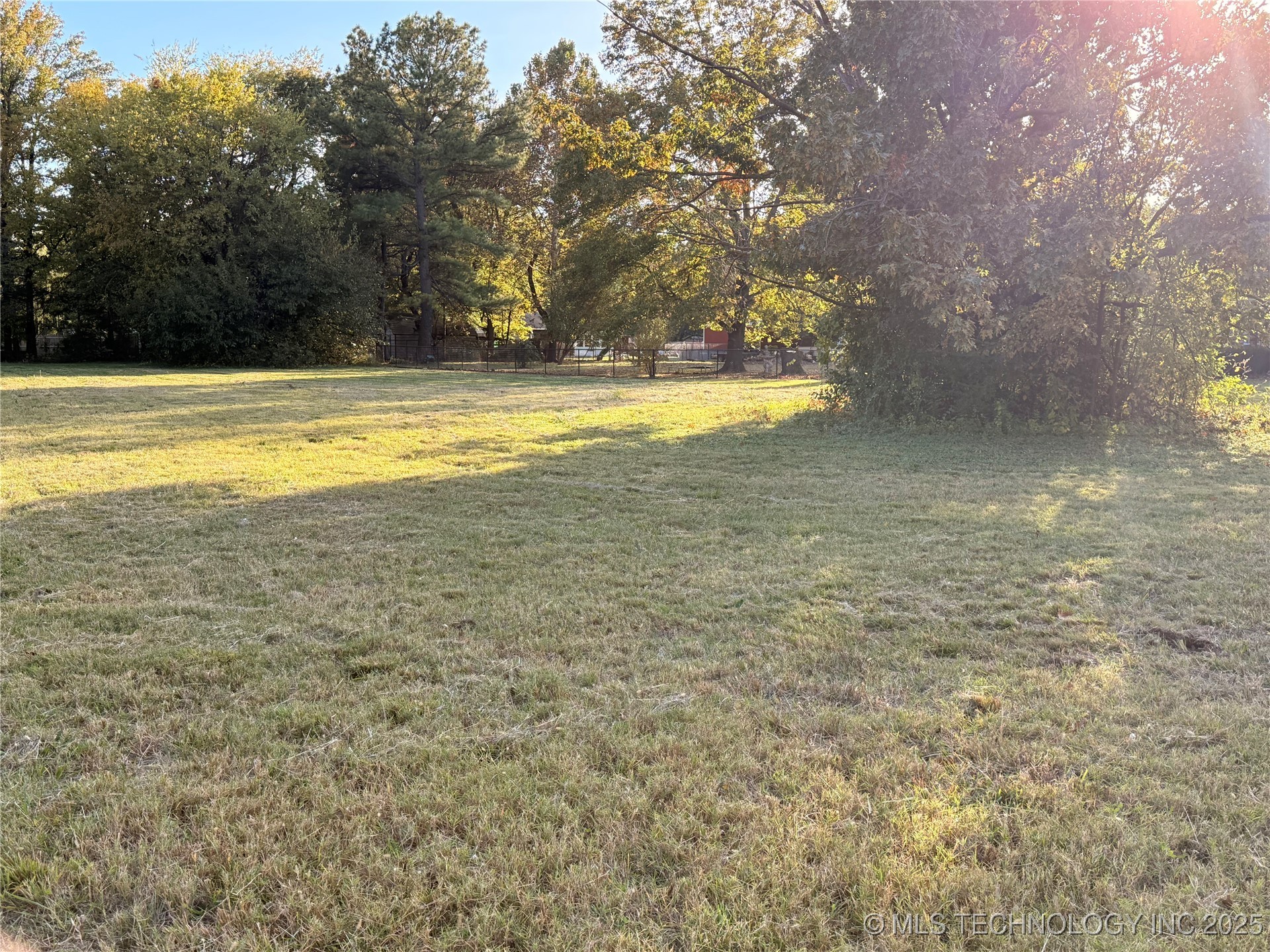 12816 E 127th Street S Property Photo 3