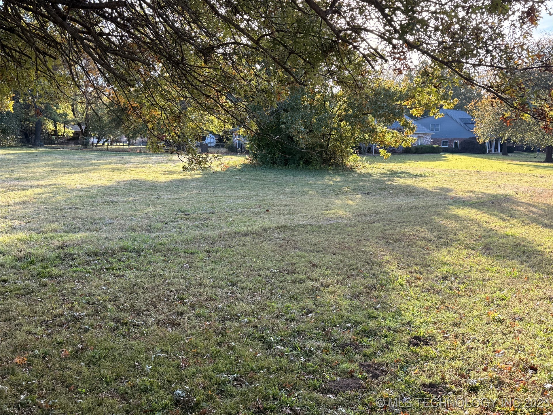 12816 E 127th Street S Property Photo 5