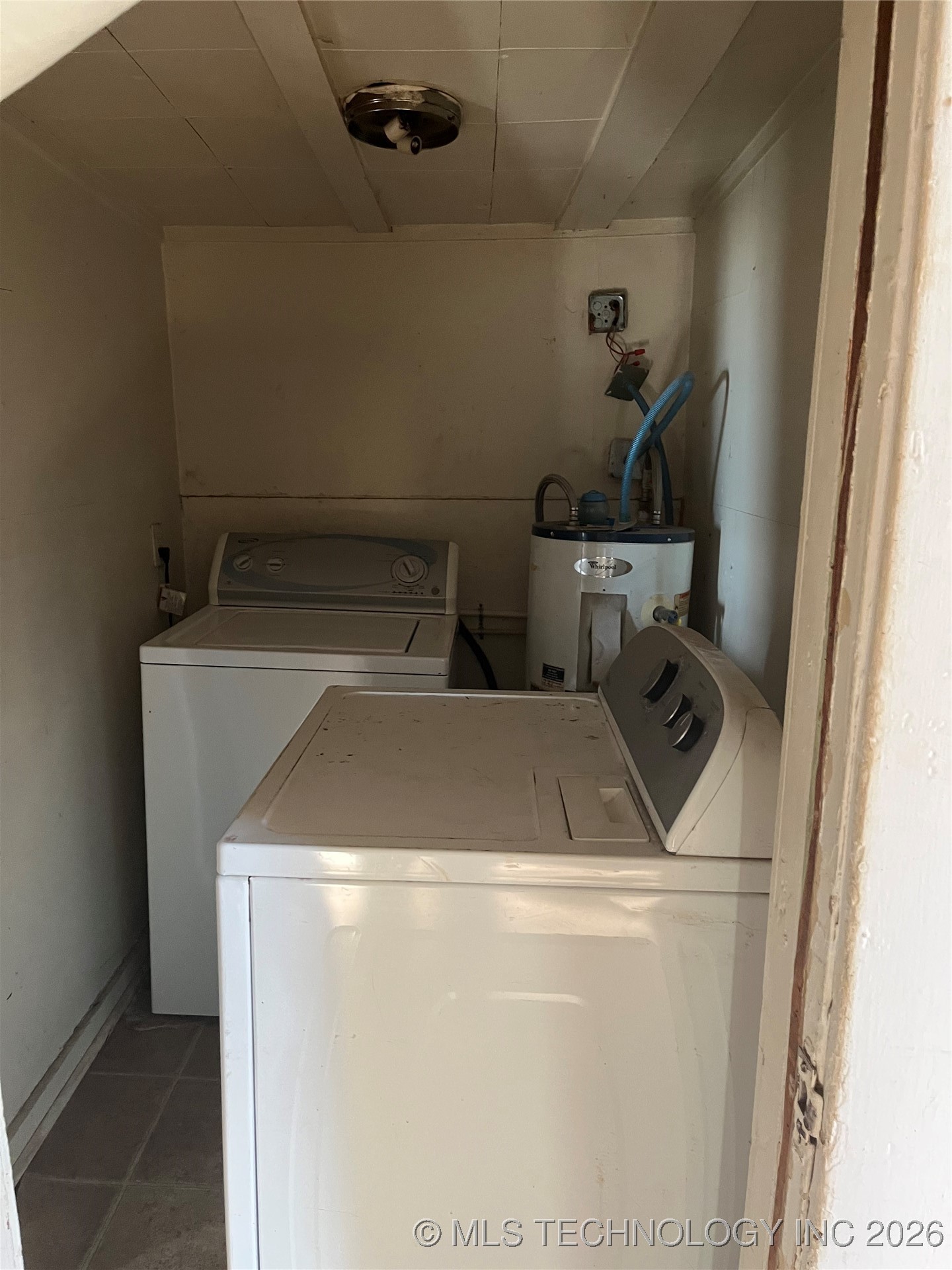 826 N H. Street Property Photo 13