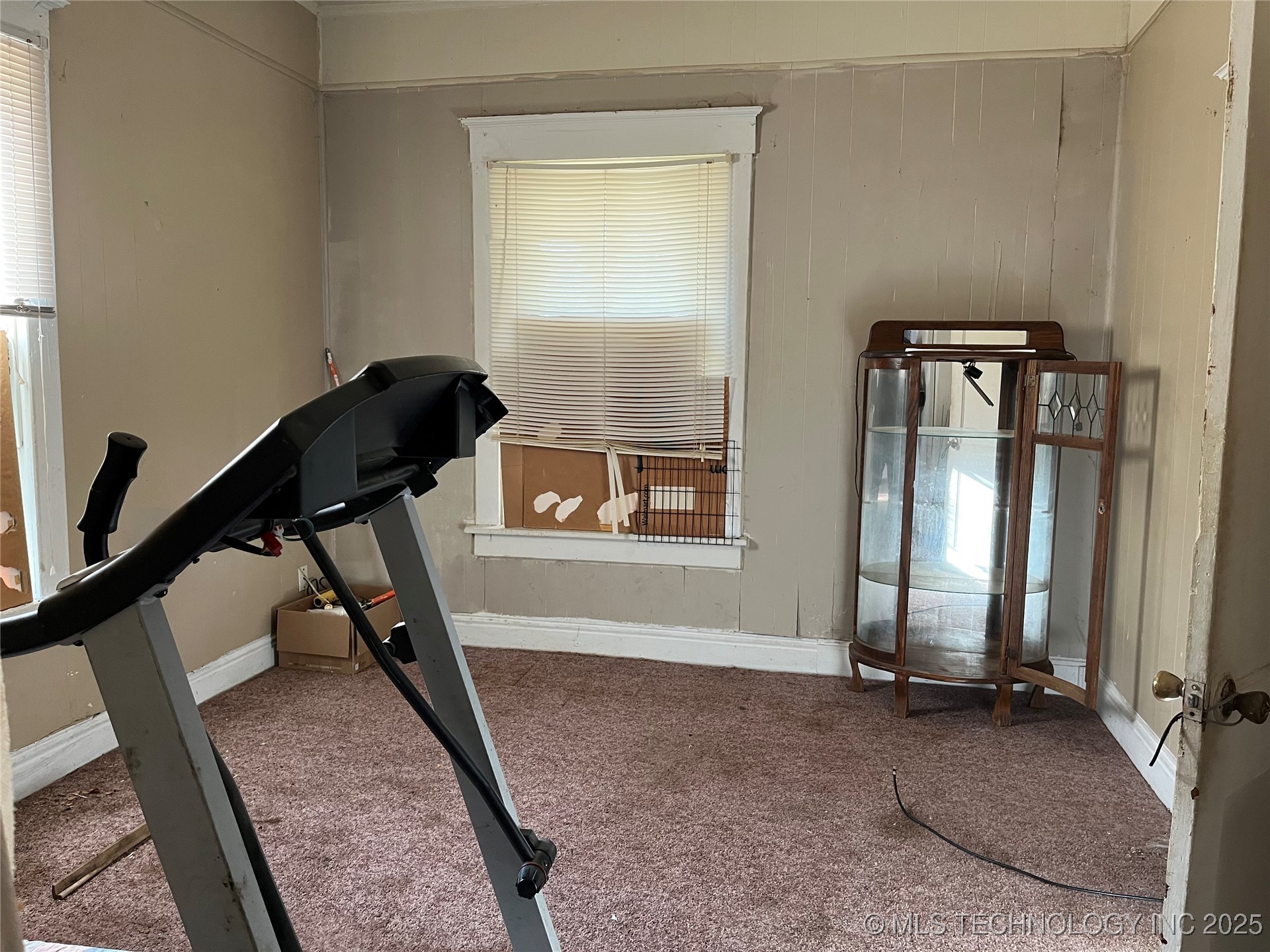 826 N H. Street Property Photo 17