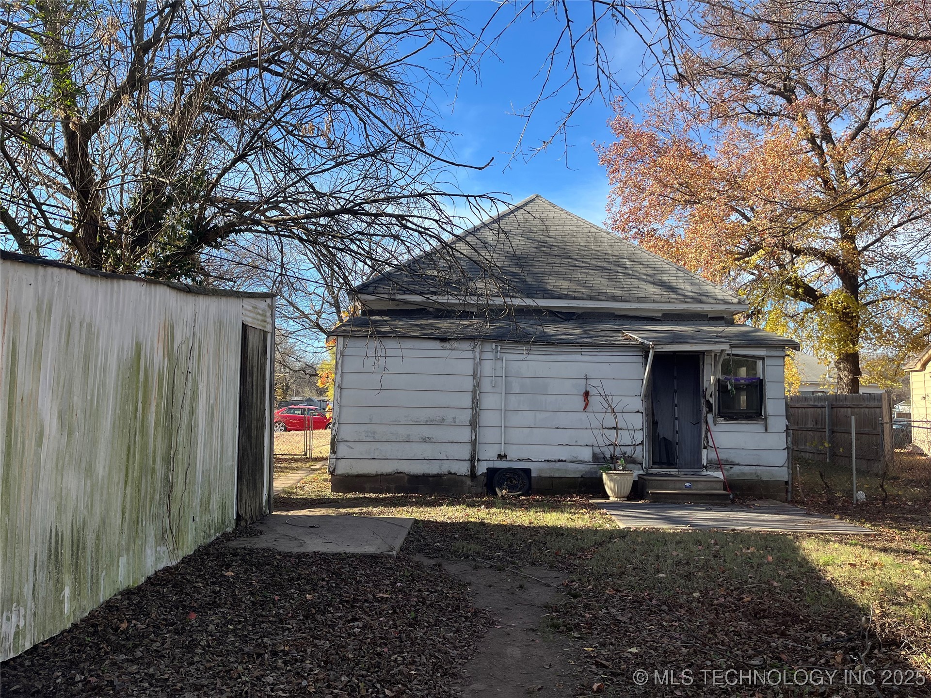 826 N H. Street Property Photo 21