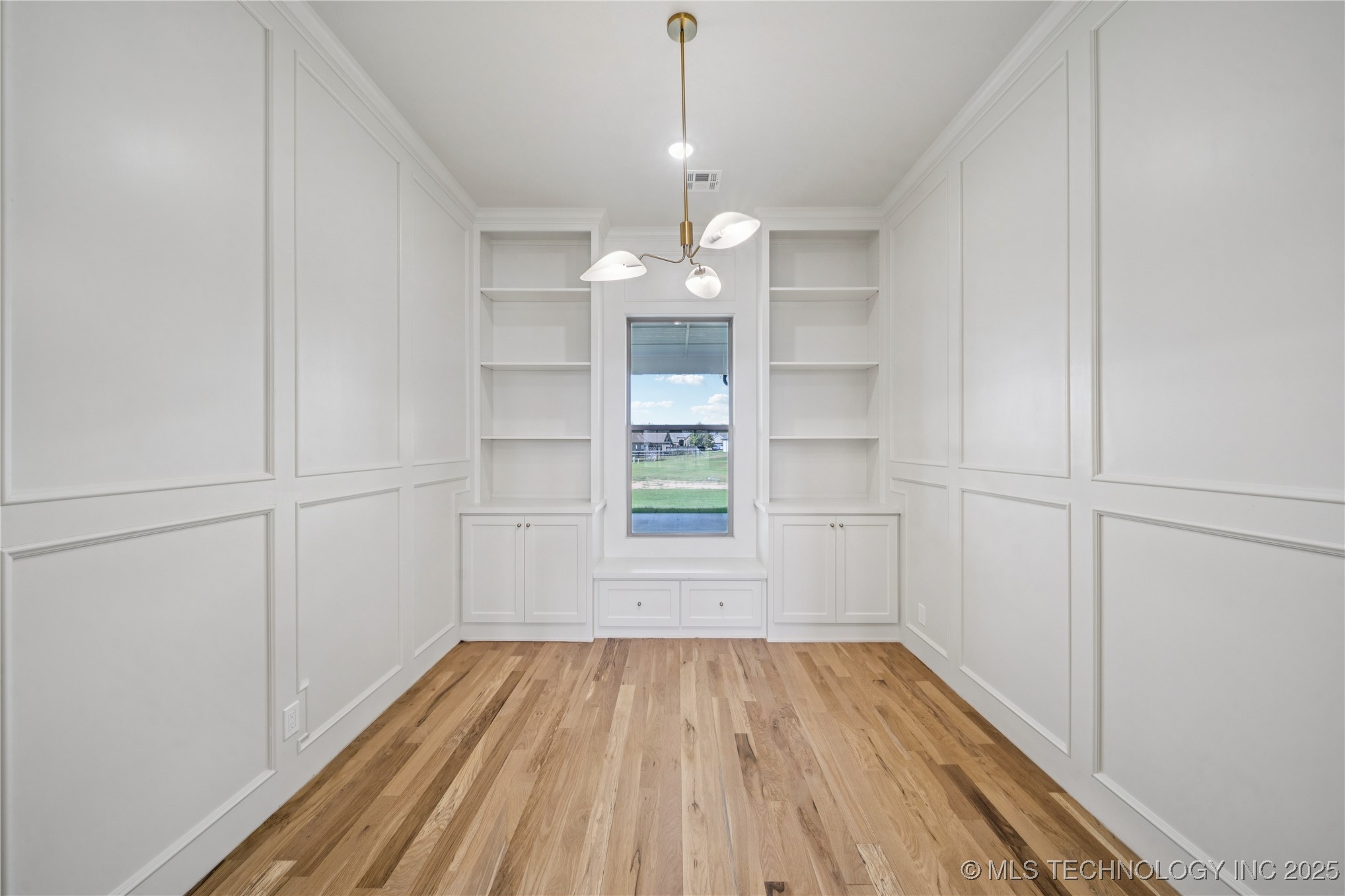 31005 E 67th Street S Property Photo 8