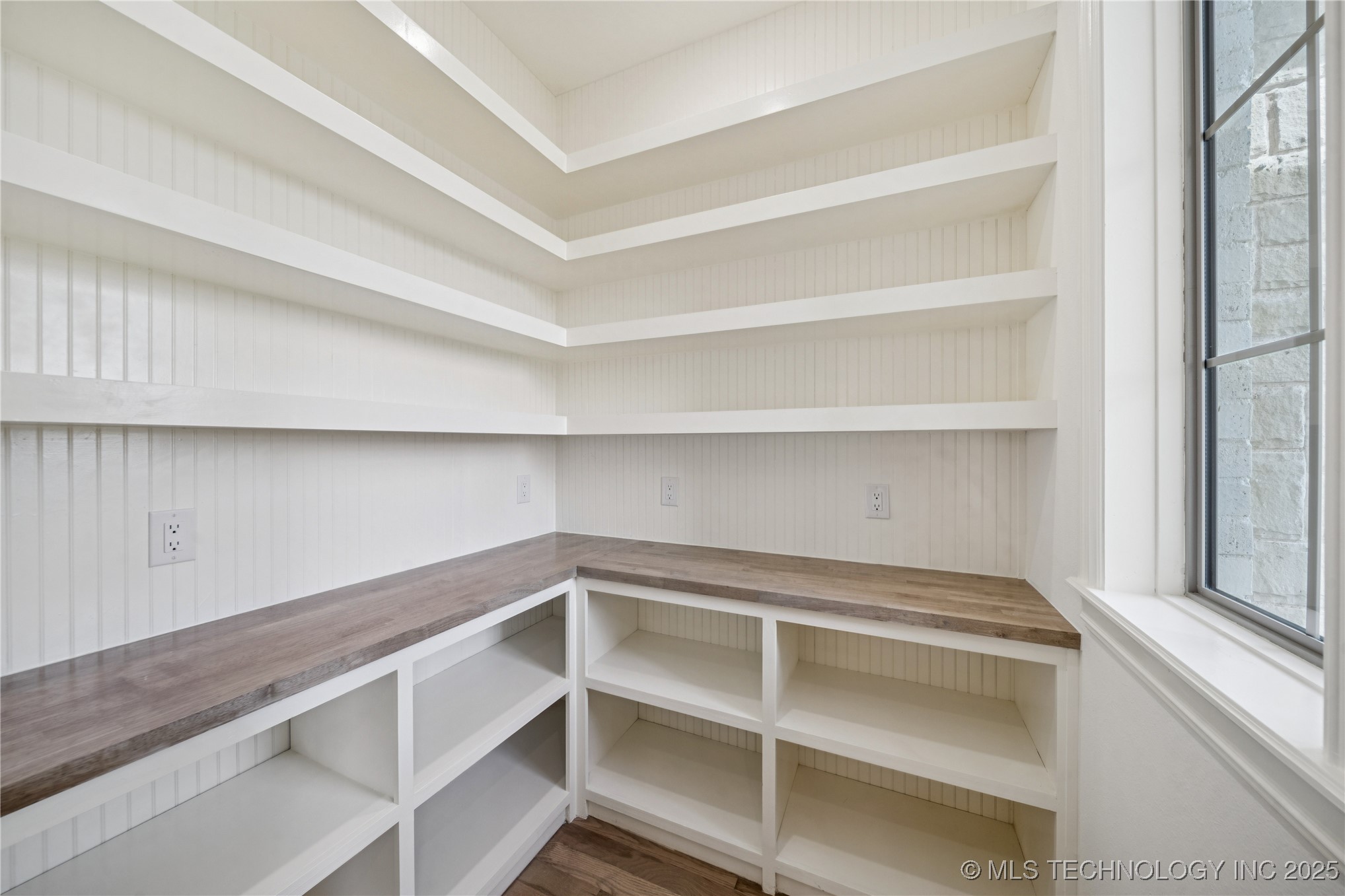 31005 E 67th Street S Property Photo 16