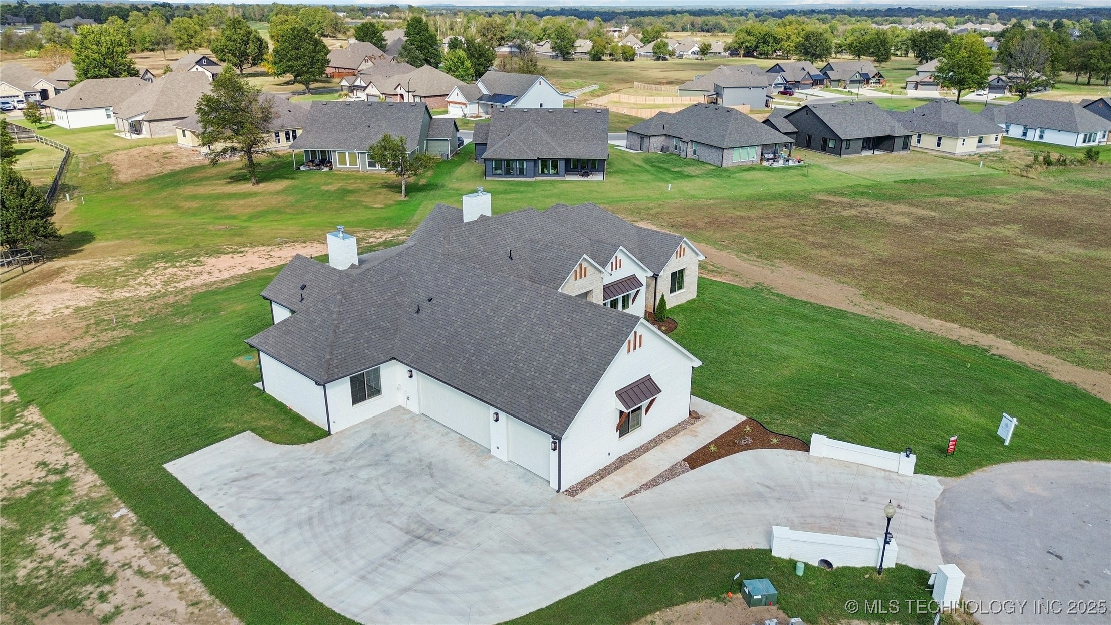 31005 E 67th Street S Property Photo 40