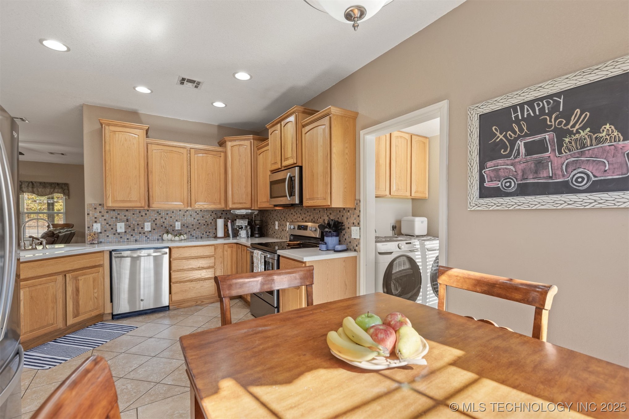 6338 W 77th Street Property Photo 17