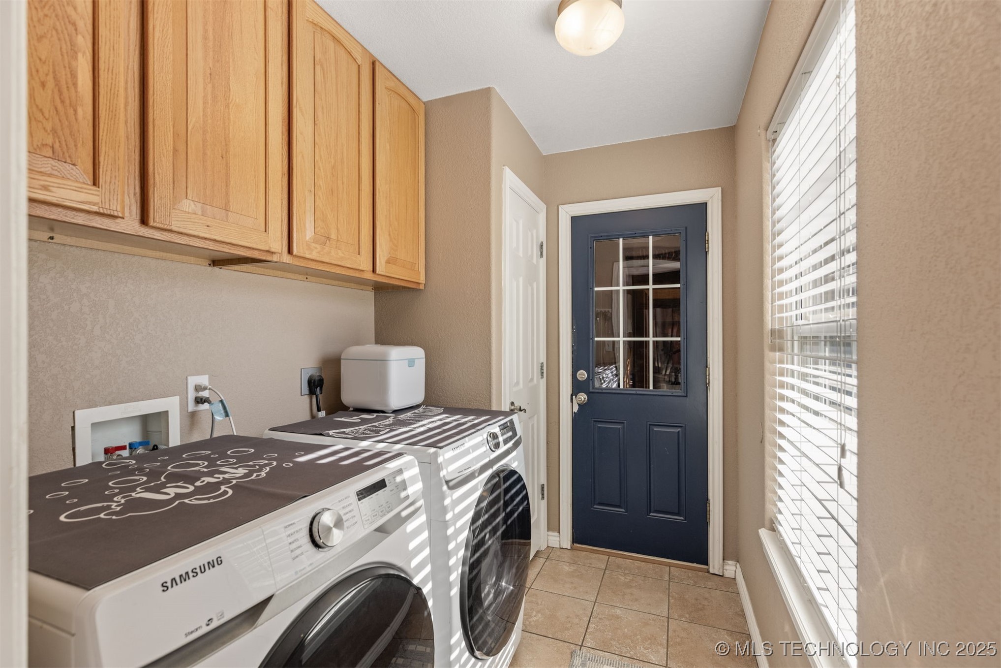 6338 W 77th Street Property Photo 20