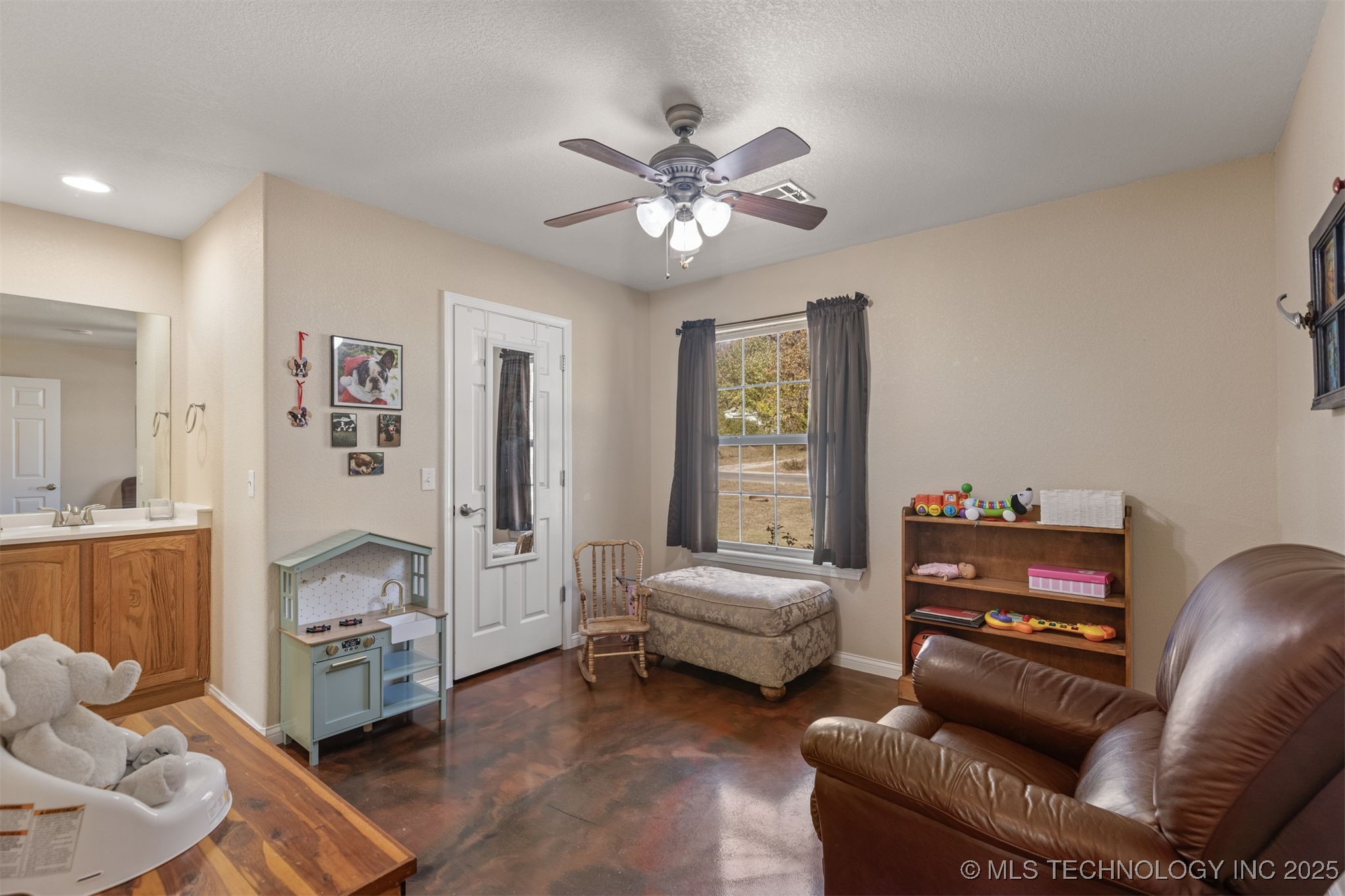 6338 W 77th Street Property Photo 26