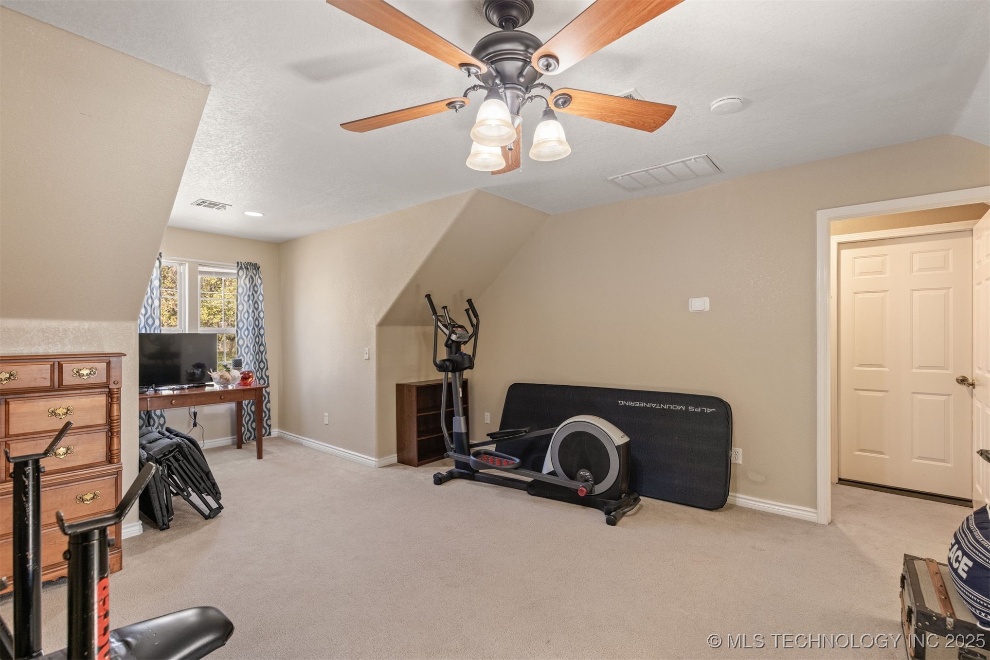 6338 W 77th Street Property Photo 34