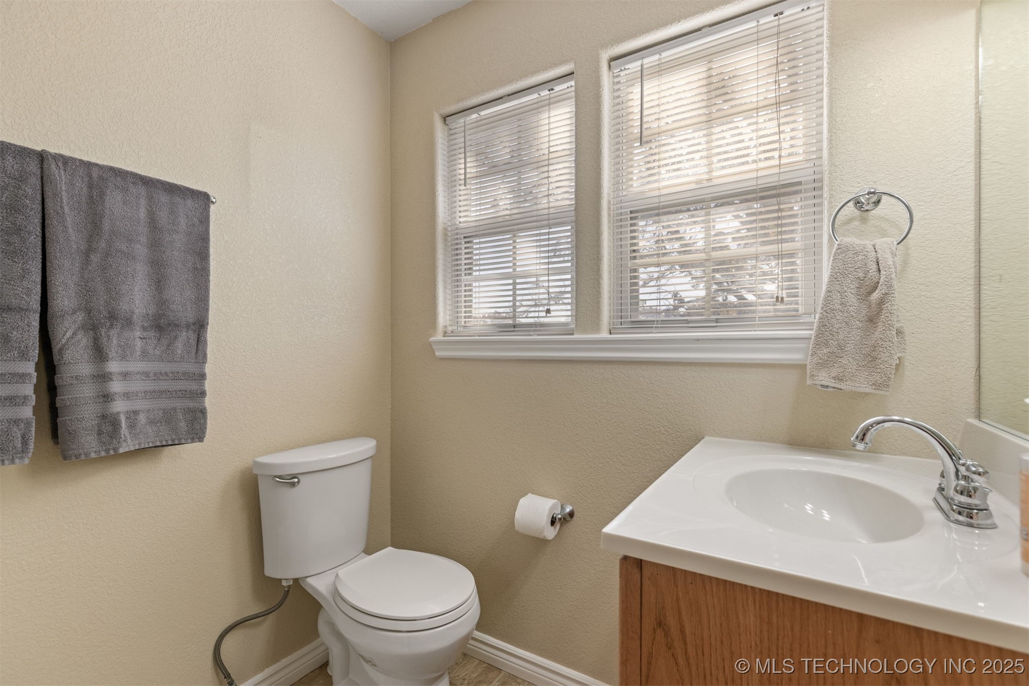 6338 W 77th Street Property Photo 35