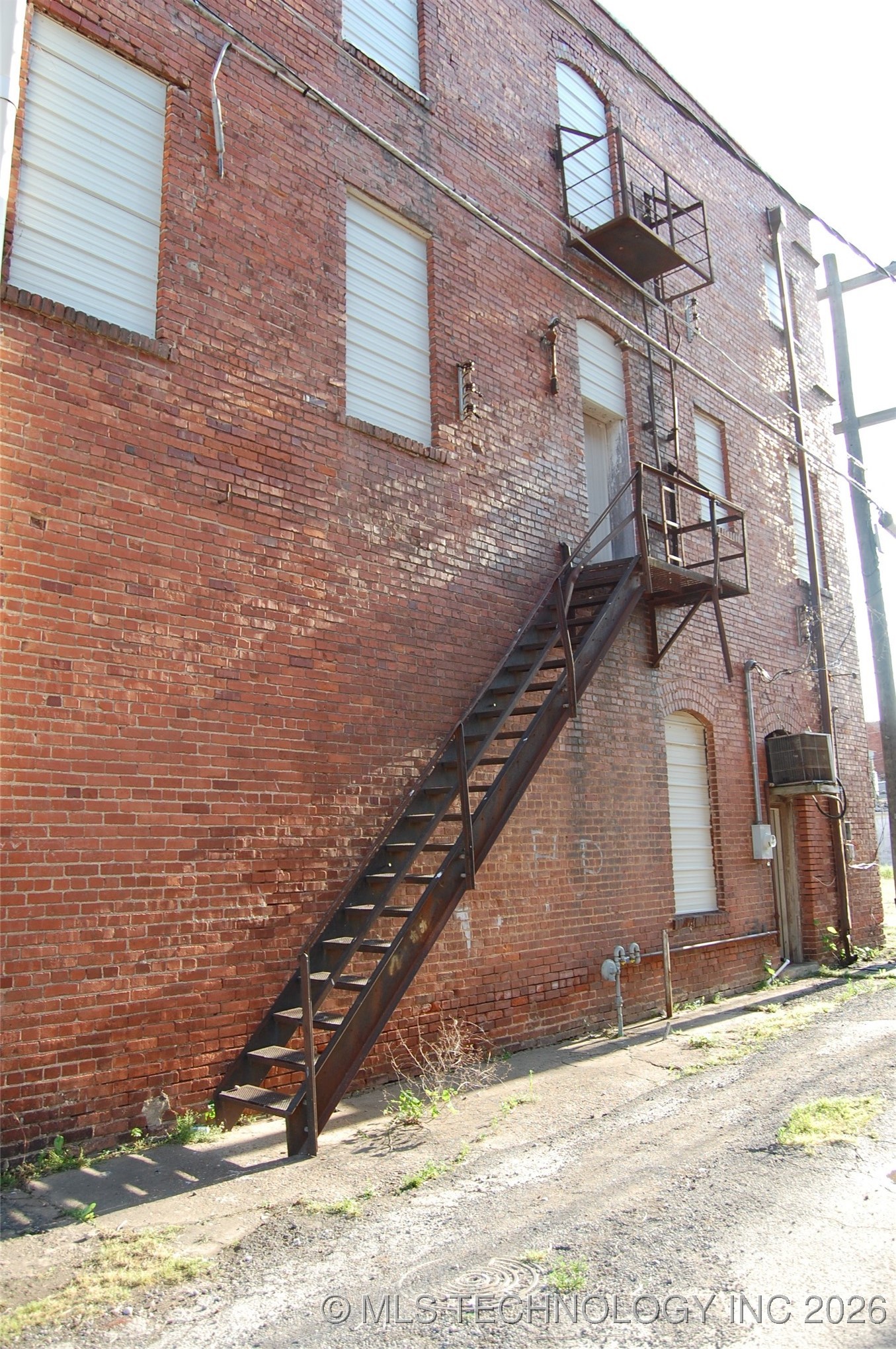 402 W Main Street Property Photo 10