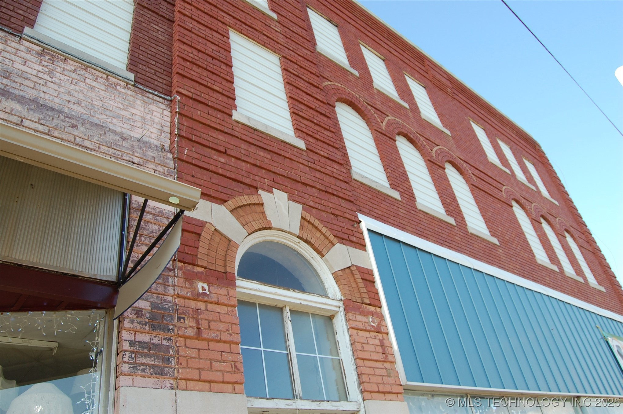 402 W Main Street Property Photo 12