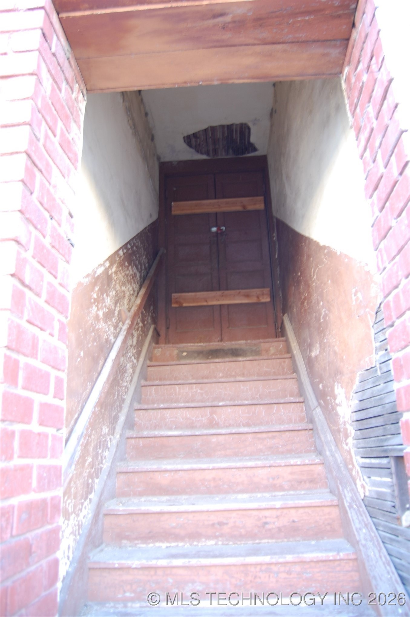 402 W Main Street Property Photo 13