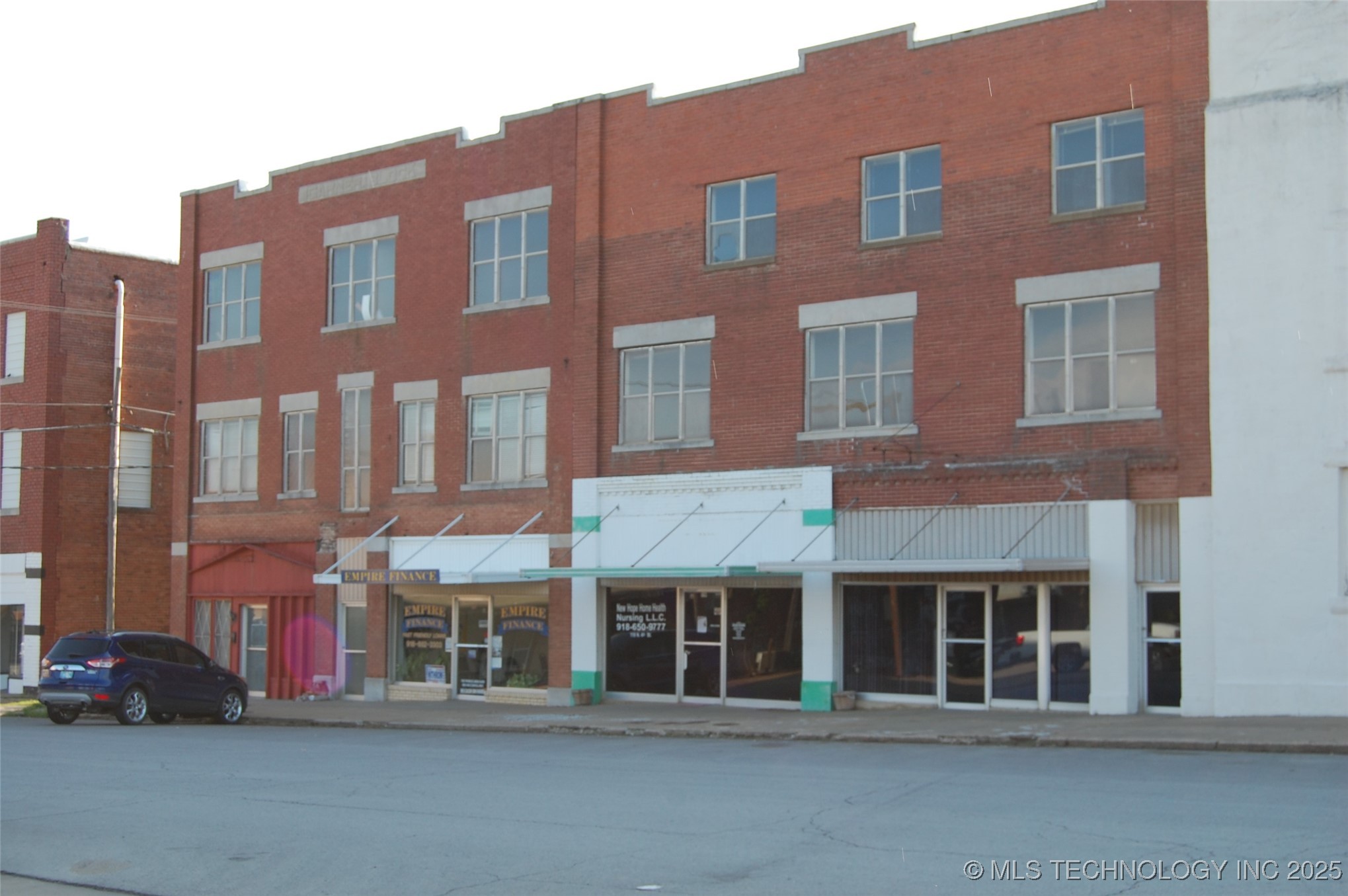 403 W Trudgeon Street Property Photo 9