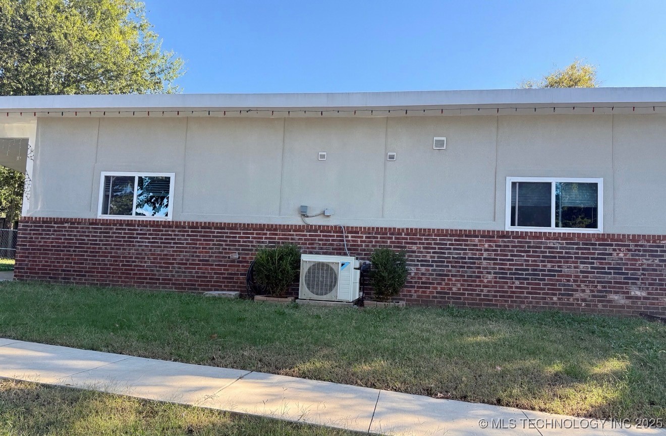 1235 N Trenton Avenue Property Photo 15