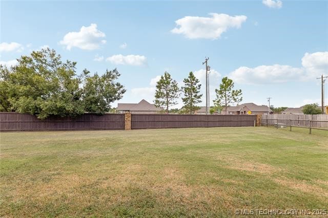 15410 E 87th Street Property Photo 23