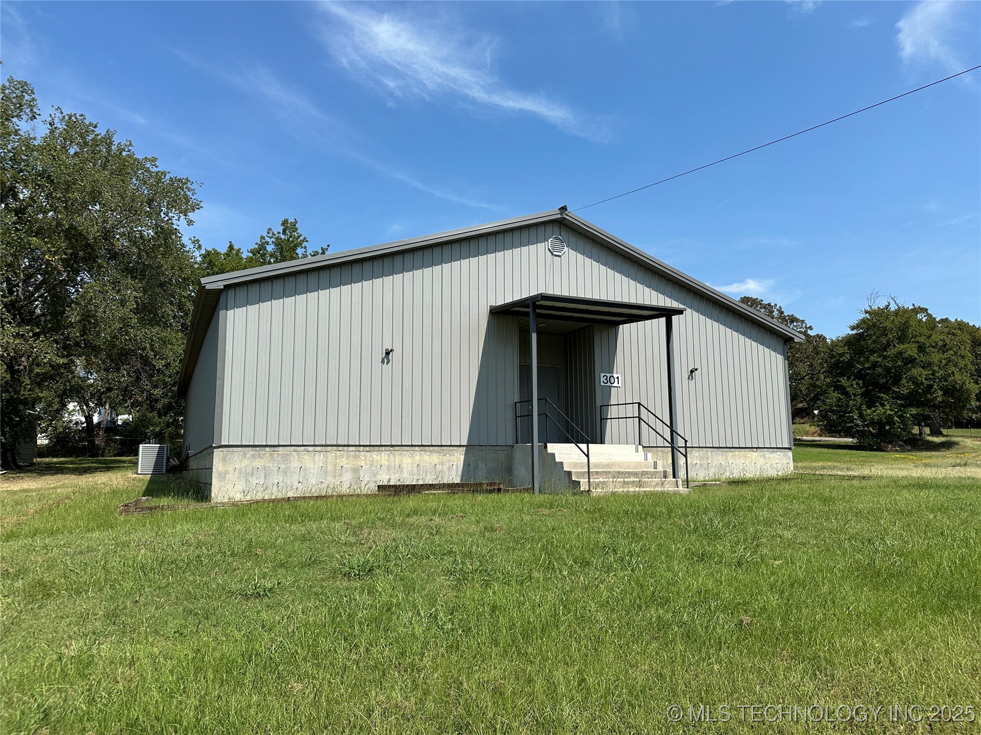 301 W Miami Avenue Property Photo 2