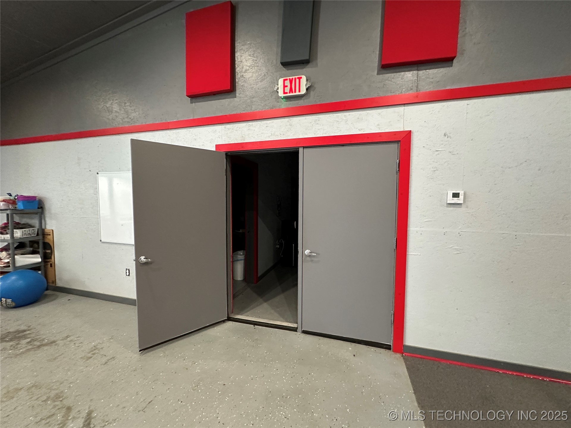 301 W Miami Avenue Property Photo 10