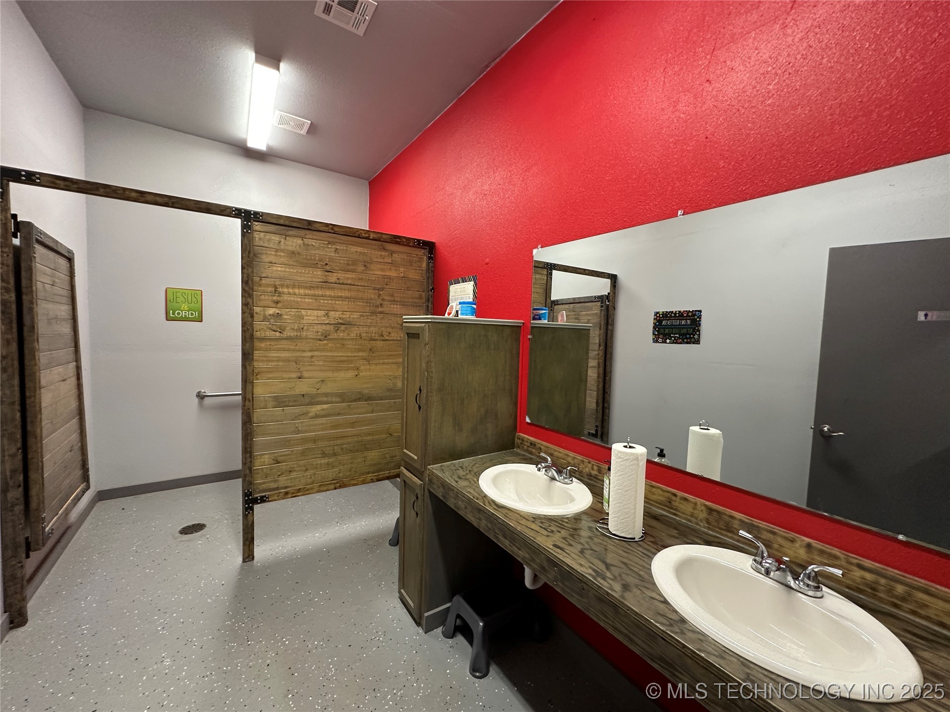 301 W Miami Avenue Property Photo 18