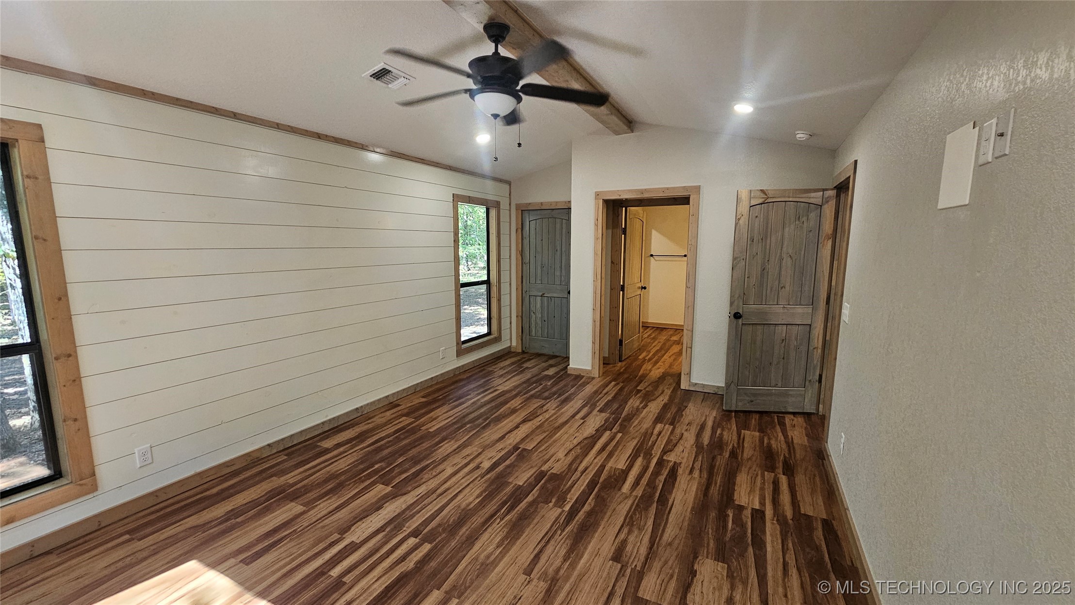 674 Pine Meadow Lane Property Photo 6