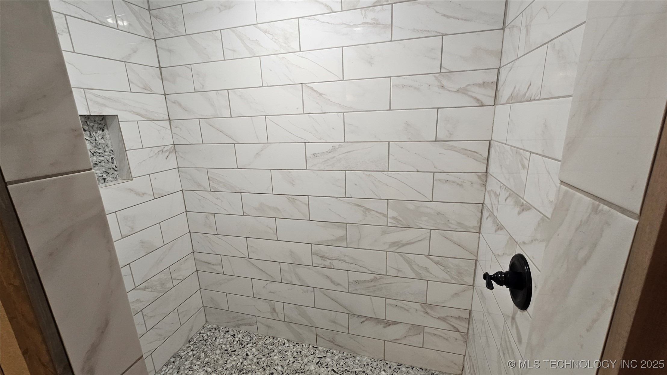 674 Pine Meadow Lane Property Photo 8