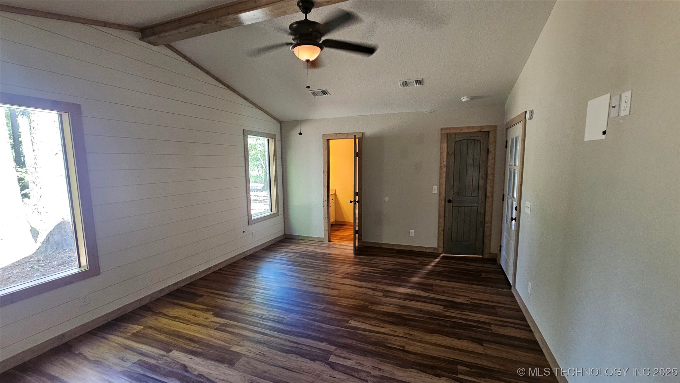 674 Pine Meadow Lane Property Photo 10