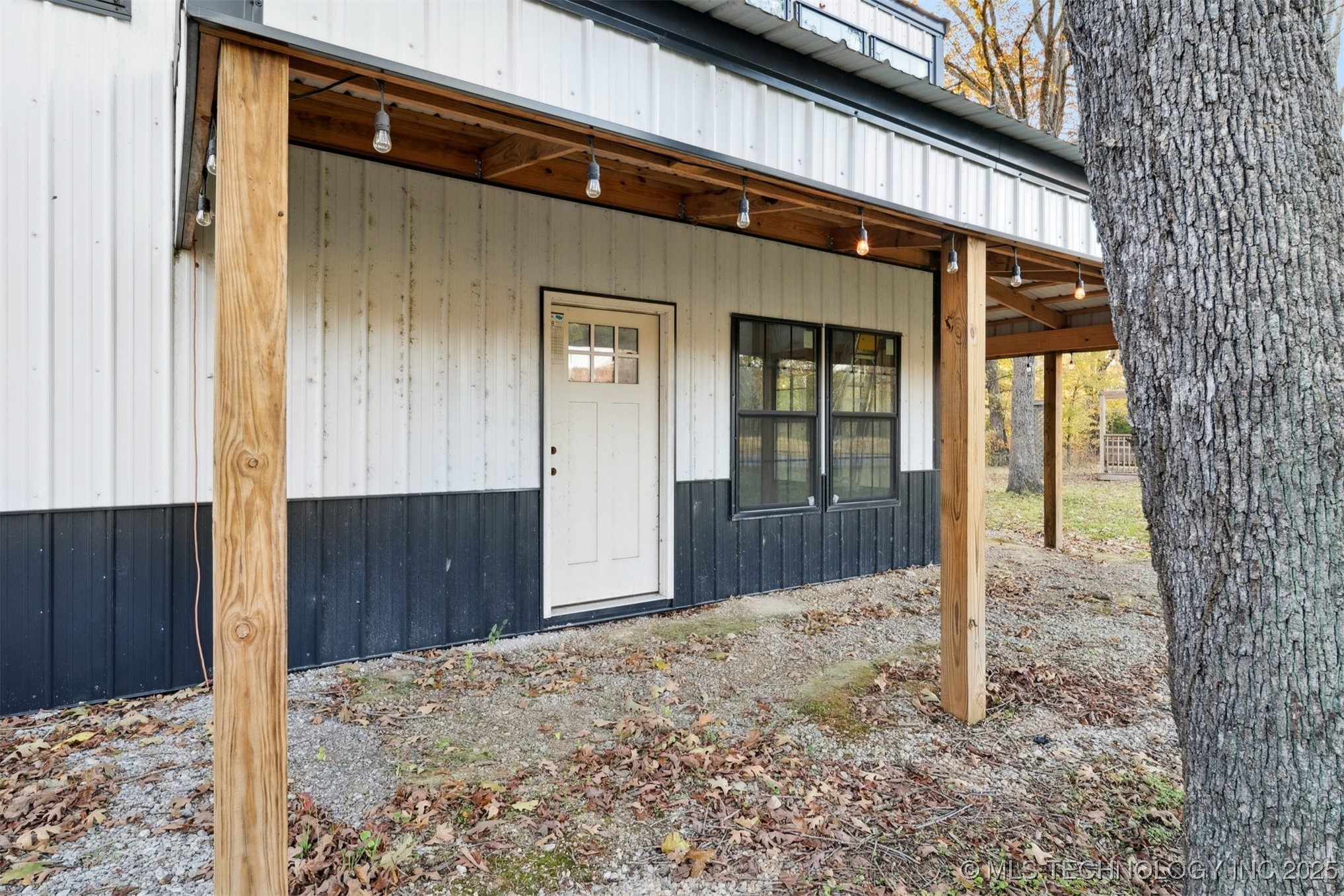 17980 E 430 Road Property Photo 5