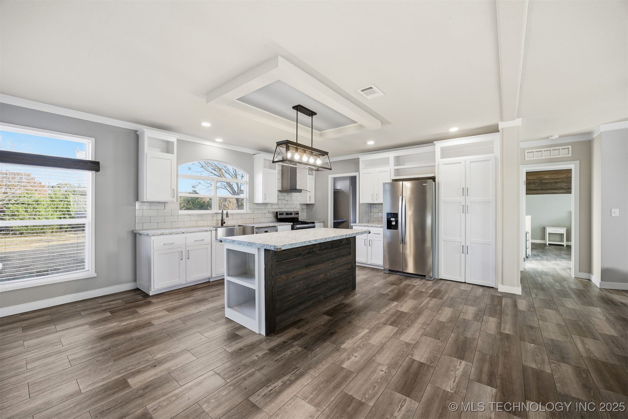 357431 E 960 Road Property Photo 4