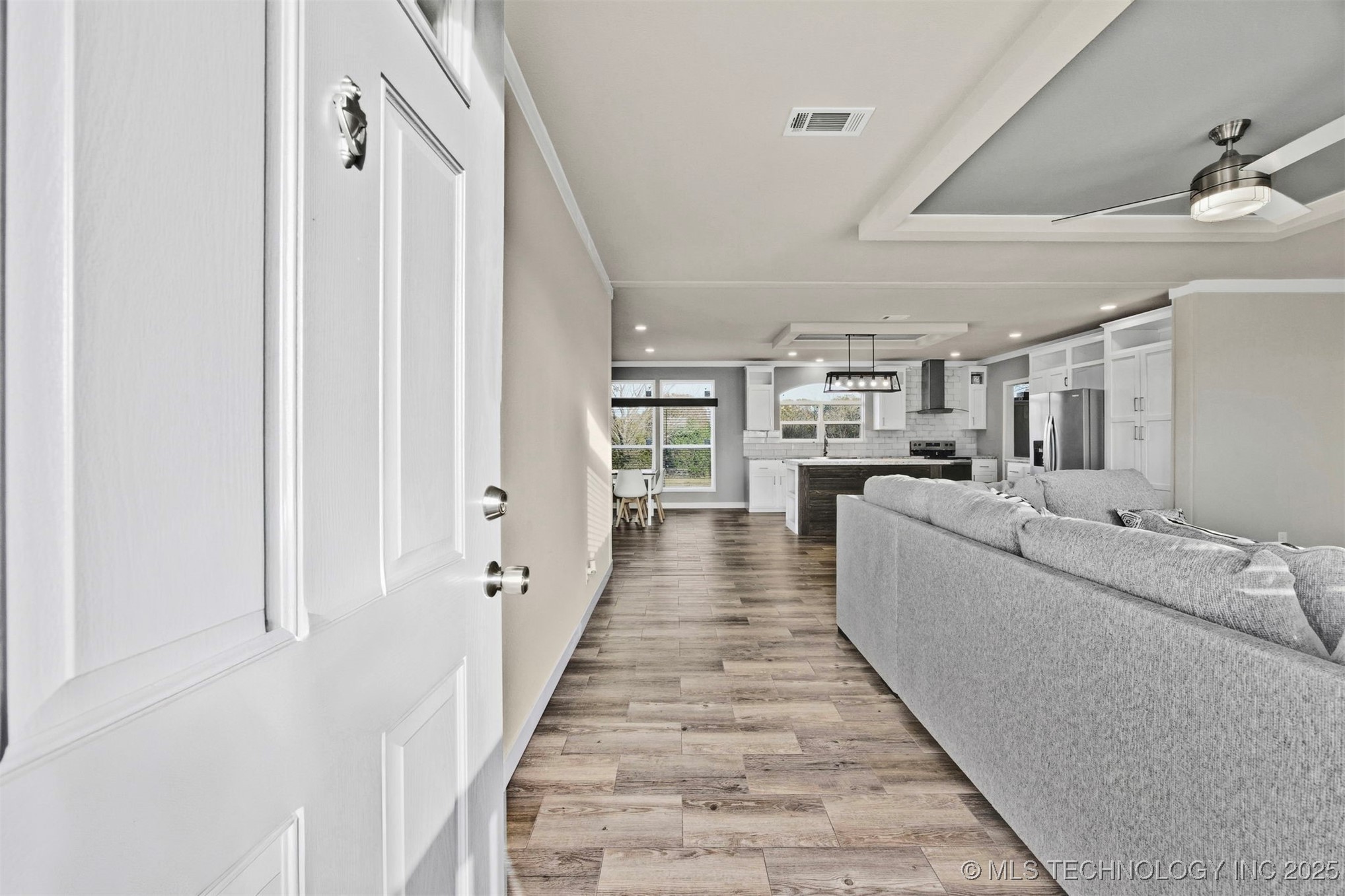 357431 E 960 Road Property Photo 6