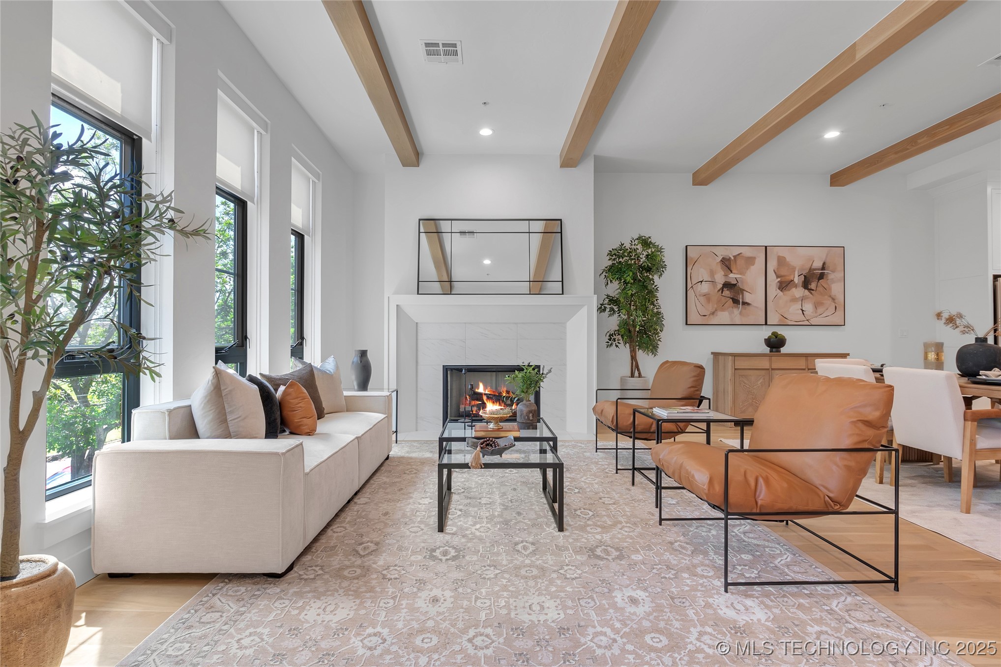 1049 E 8th Street S Property Photo 10