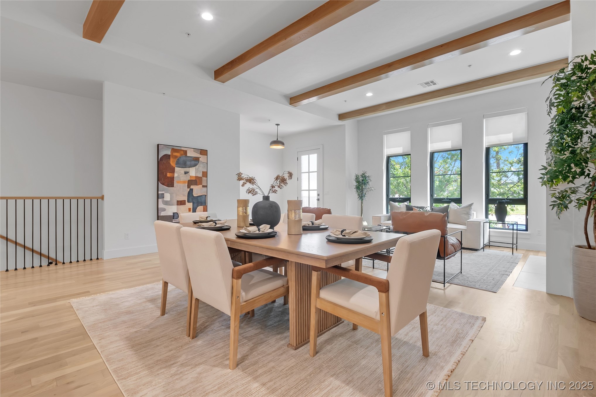 1049 E 8th Street S Property Photo 12