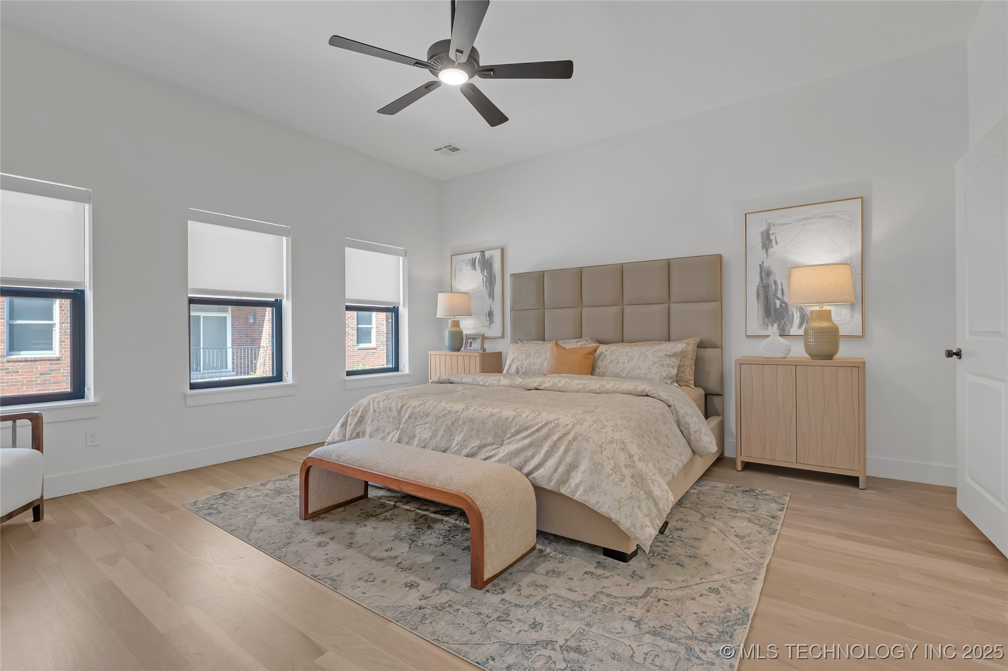 1049 E 8th Street S Property Photo 25