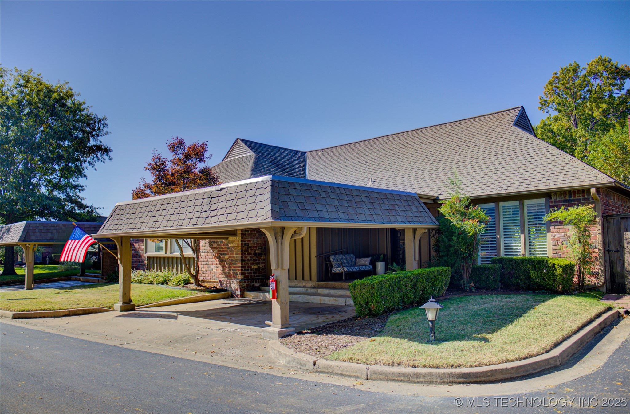 5206 S Harvard Avenue 106 Property Photo 1