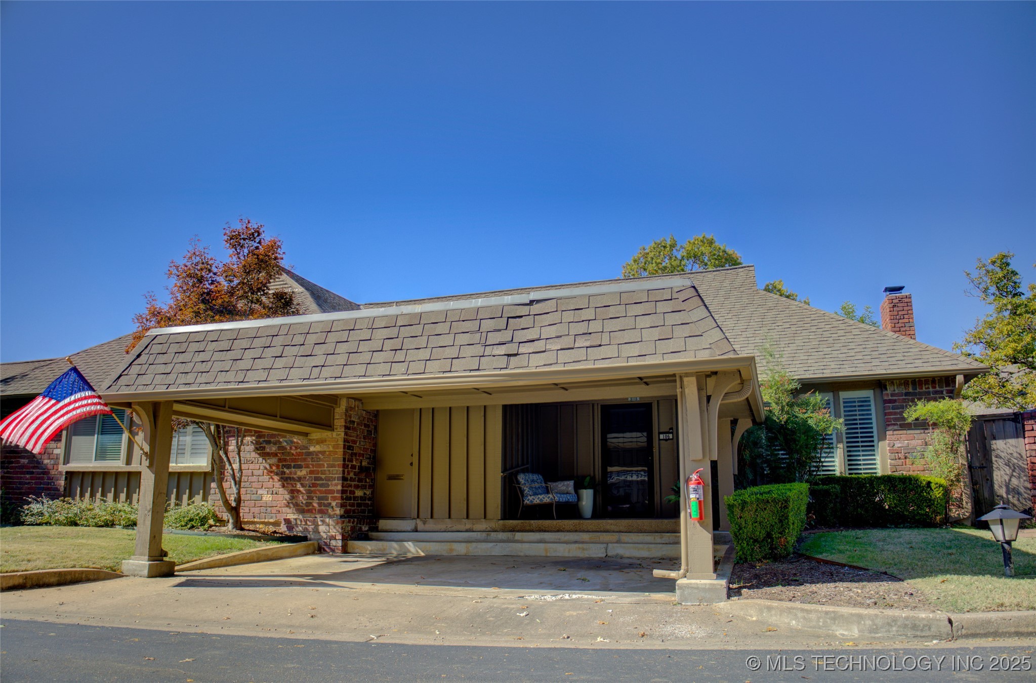 5206 S Harvard Avenue 106 Property Photo 2