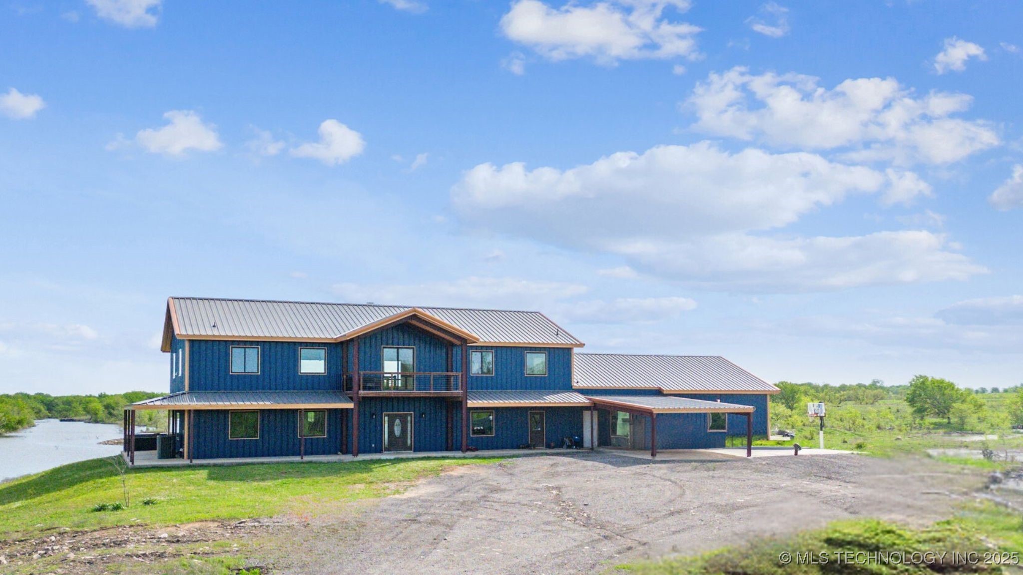 9501 S 4170 Road Property Photo 1