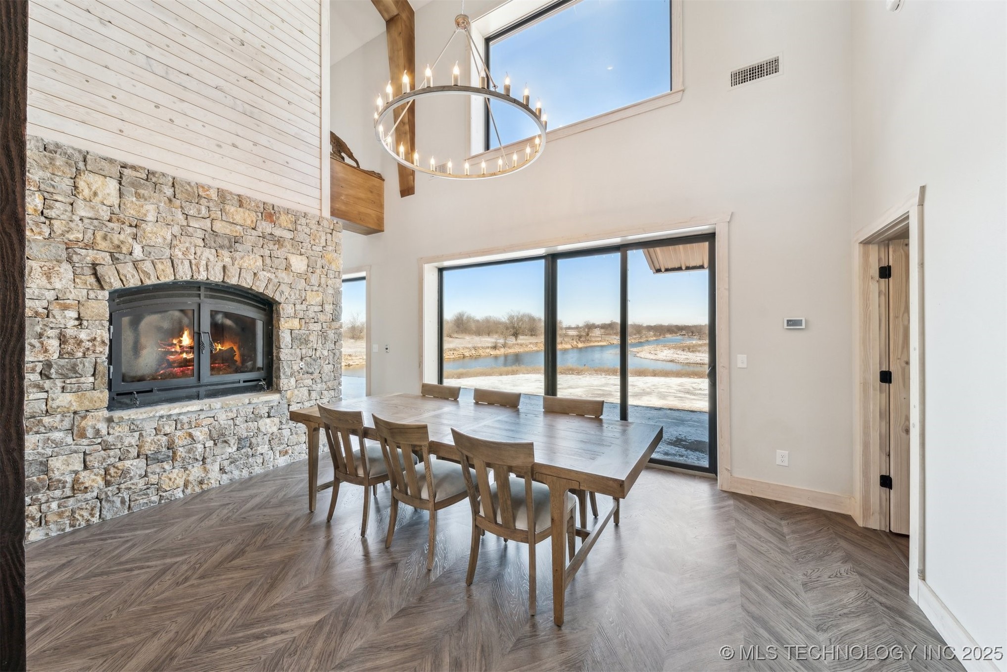 9501 S 4170 Road Property Photo 4