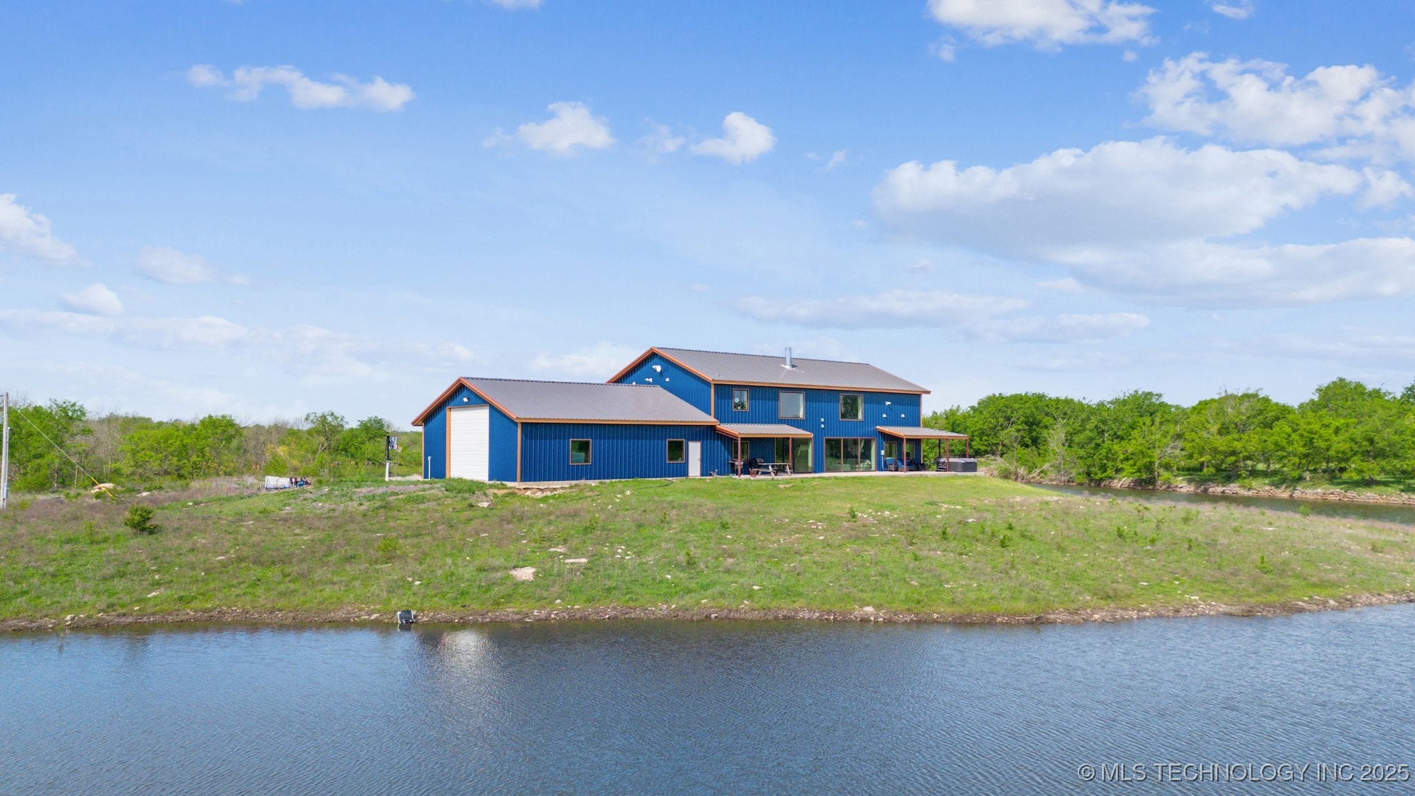 9501 S 4170 Road Property Photo 12