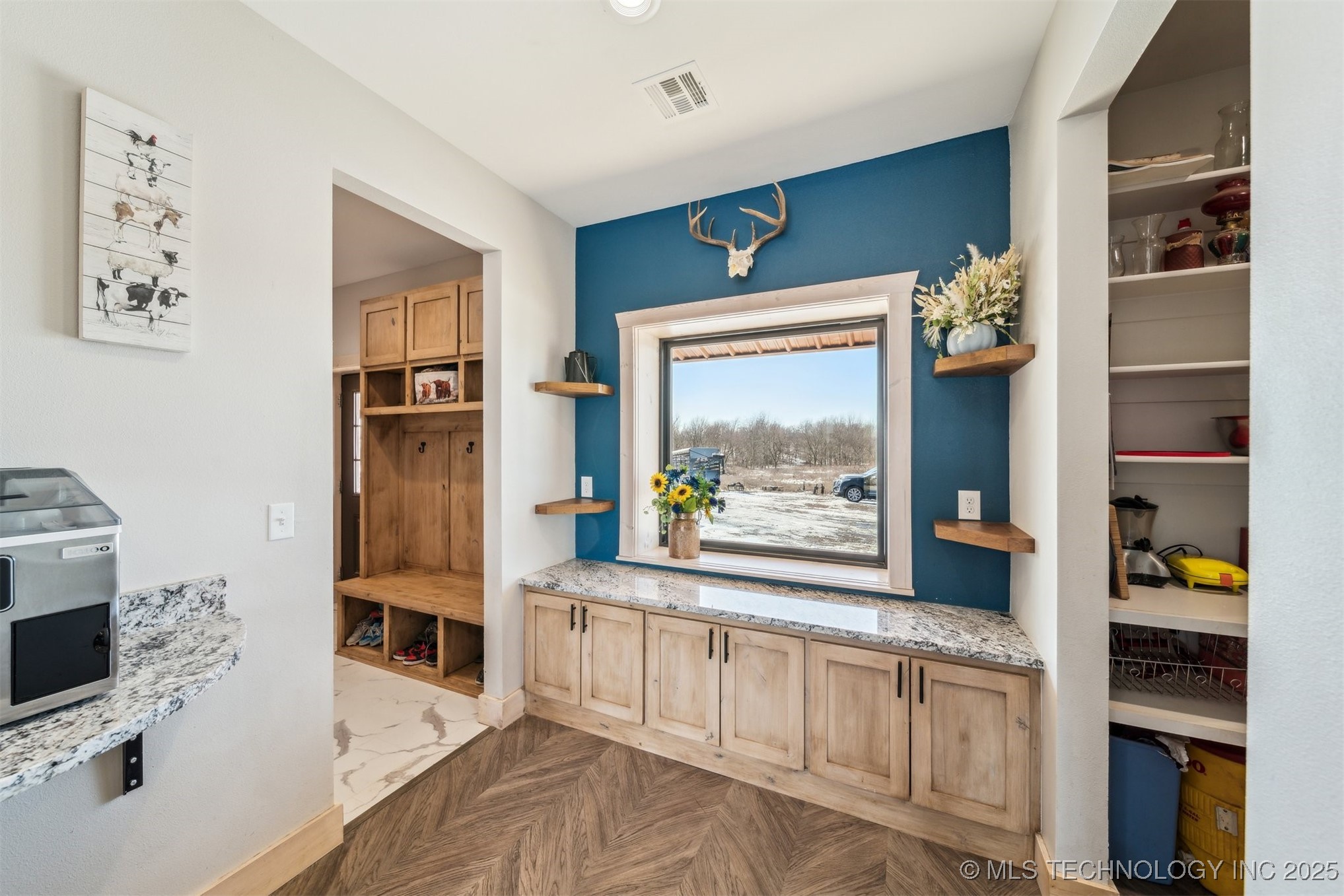 9501 S 4170 Road Property Photo 44