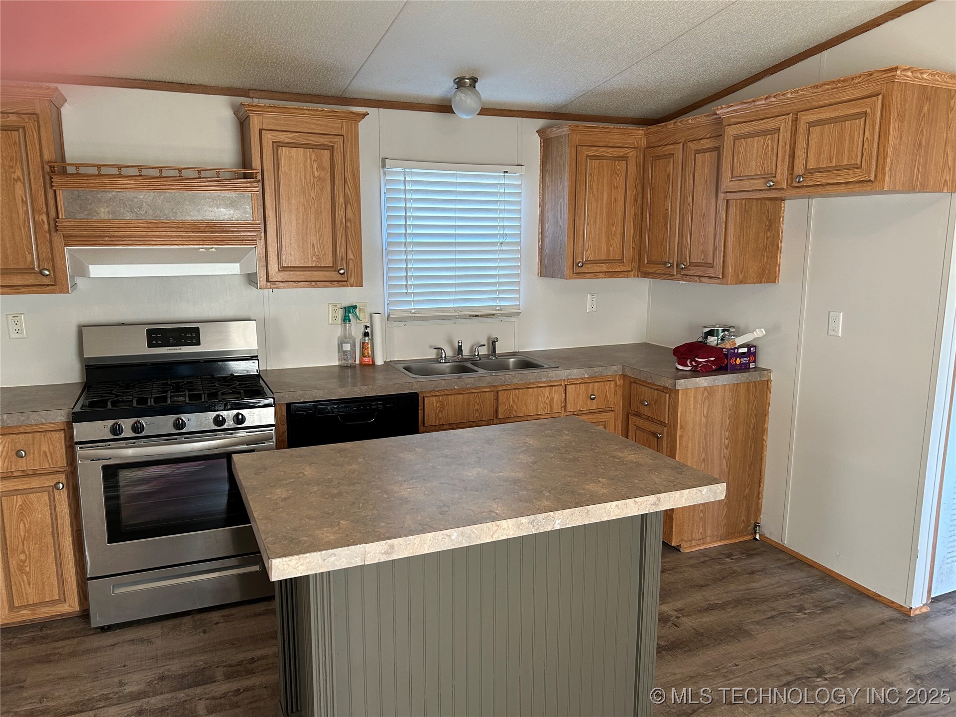 6006 S 155th West Avenue Property Photo 20