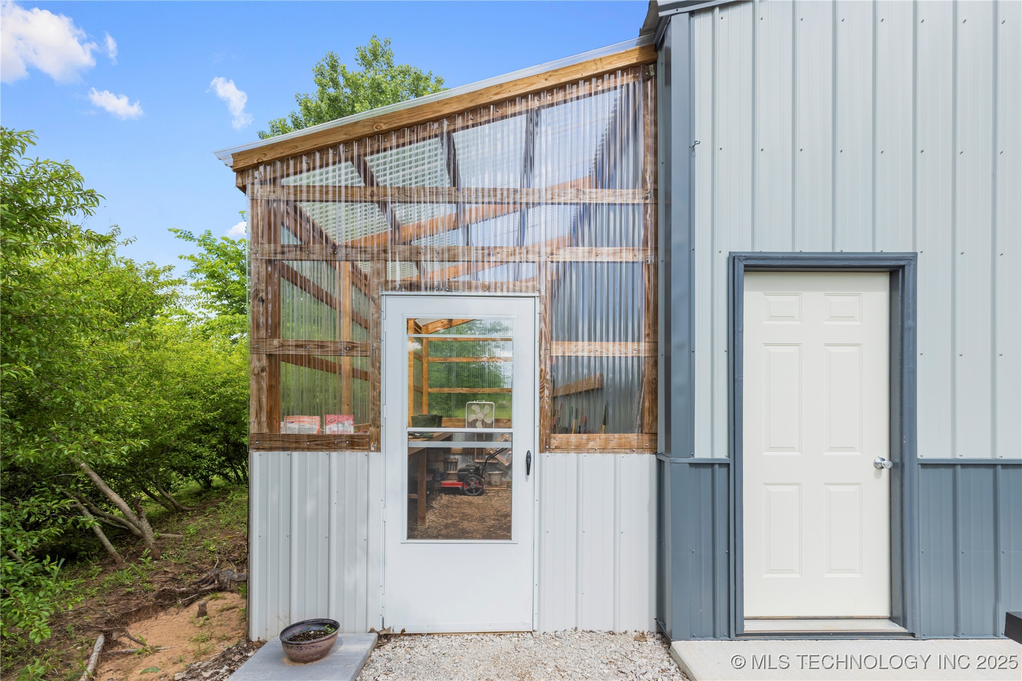 9 Mcclure Property Photo 34