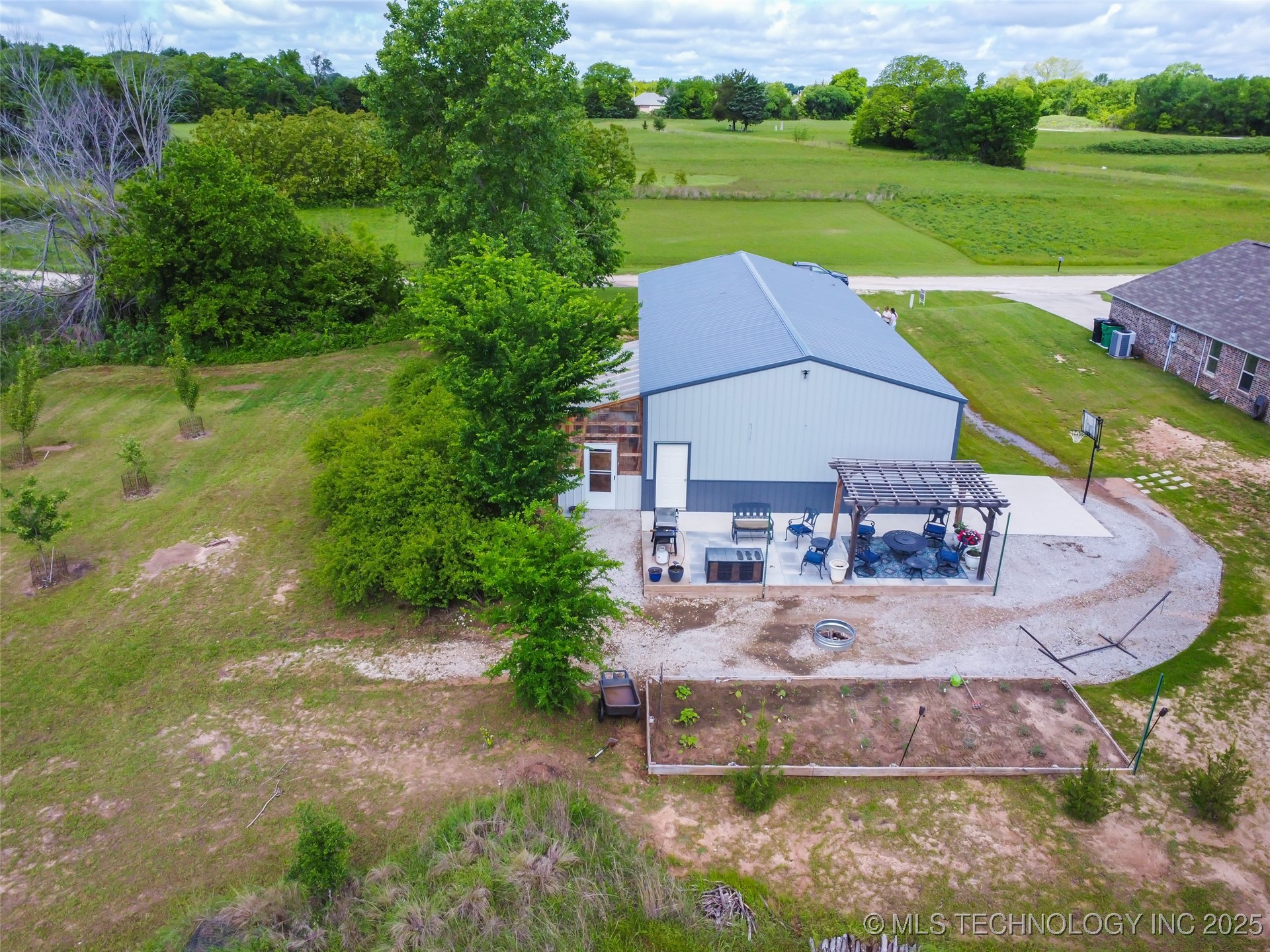 9 Mcclure Property Photo 40