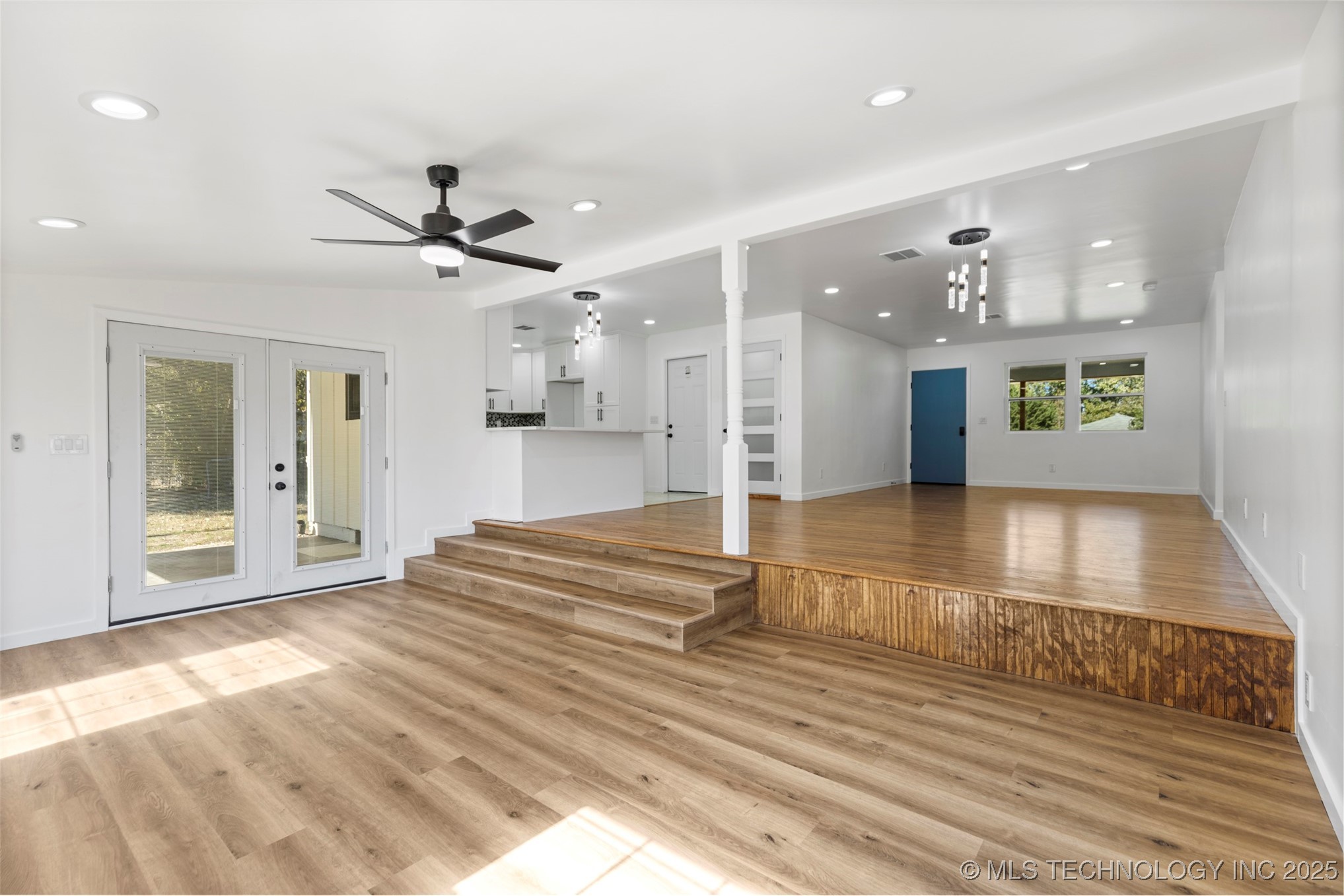 2021 Archdale Drive Property Photo 18