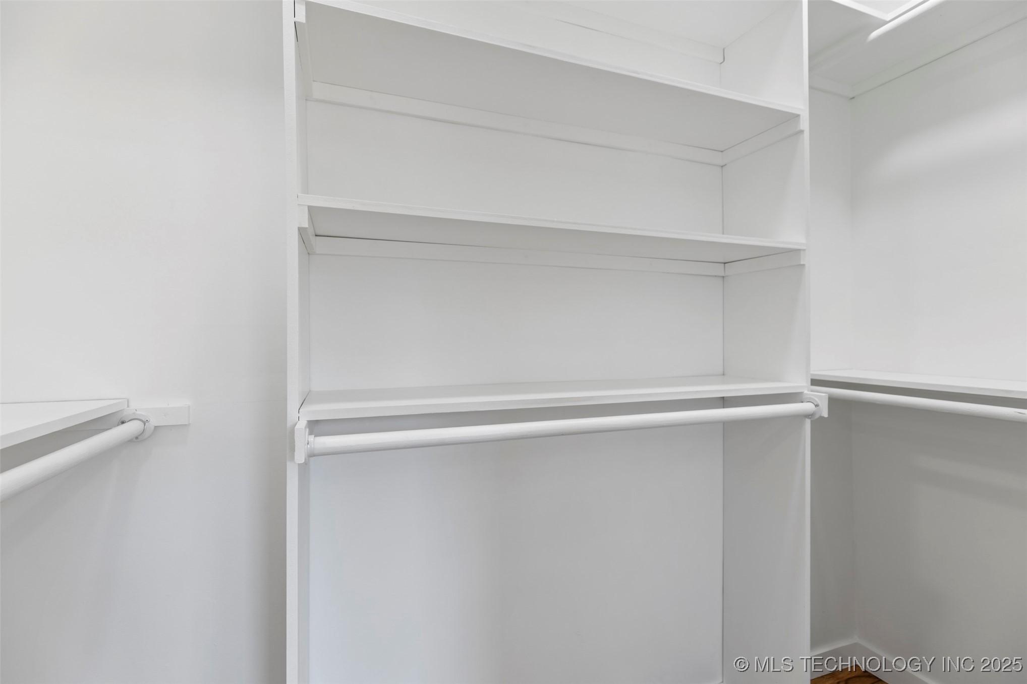 2021 Archdale Drive Property Photo 32