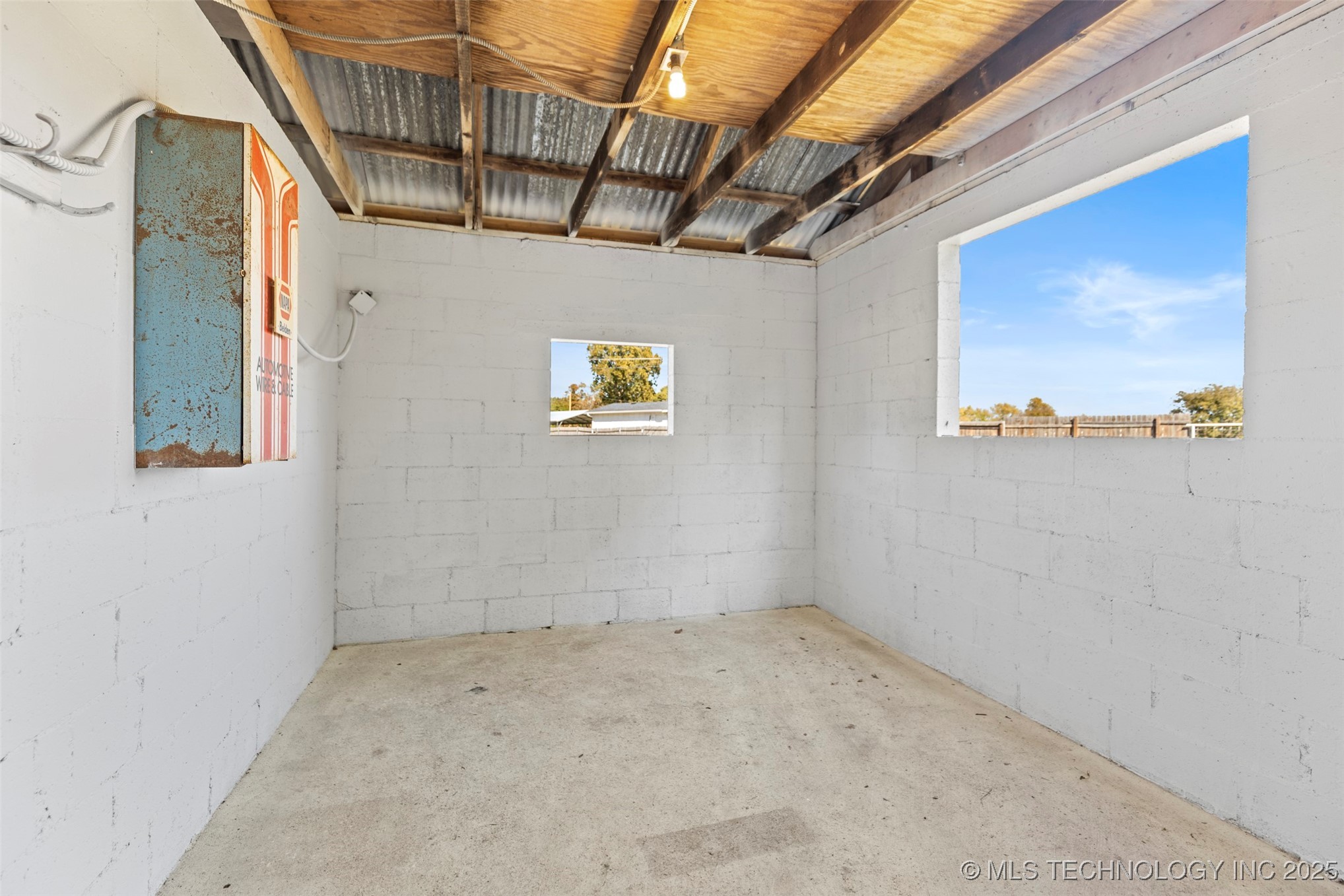 2021 Archdale Drive Property Photo 36