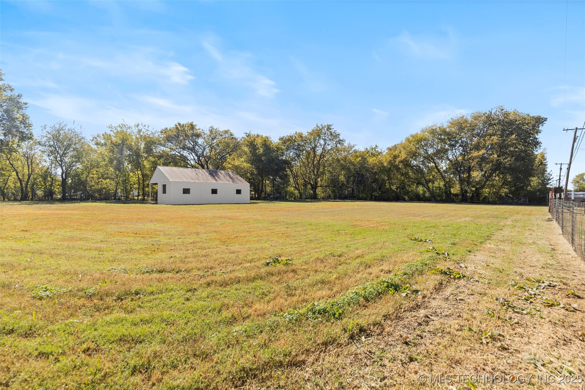 2021 Archdale Drive Property Photo 39