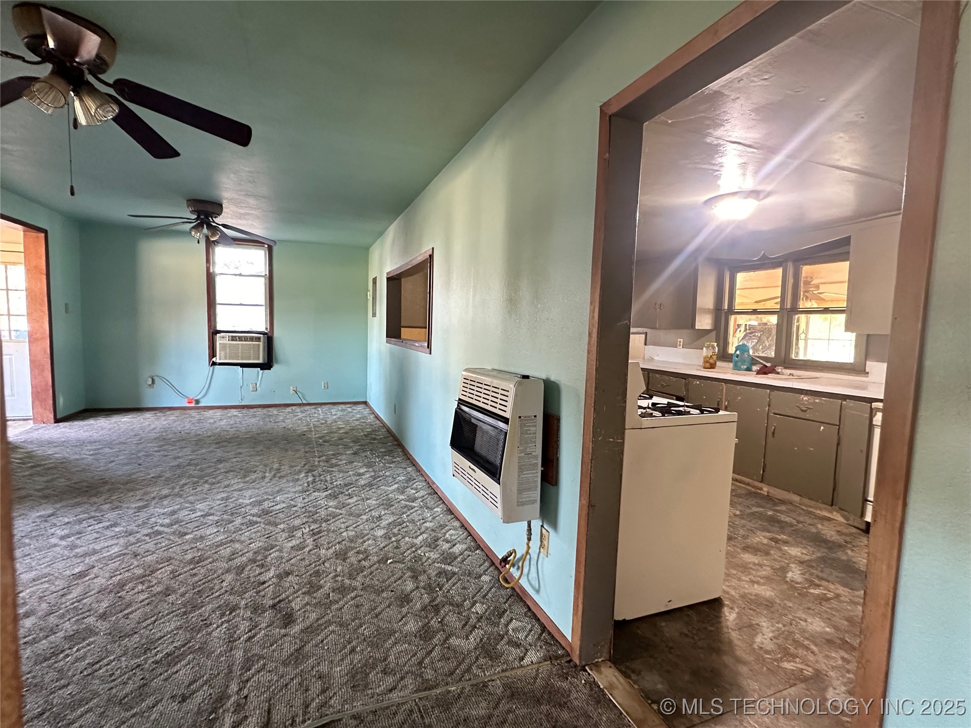 1400 W Seneca Street Property Photo 4