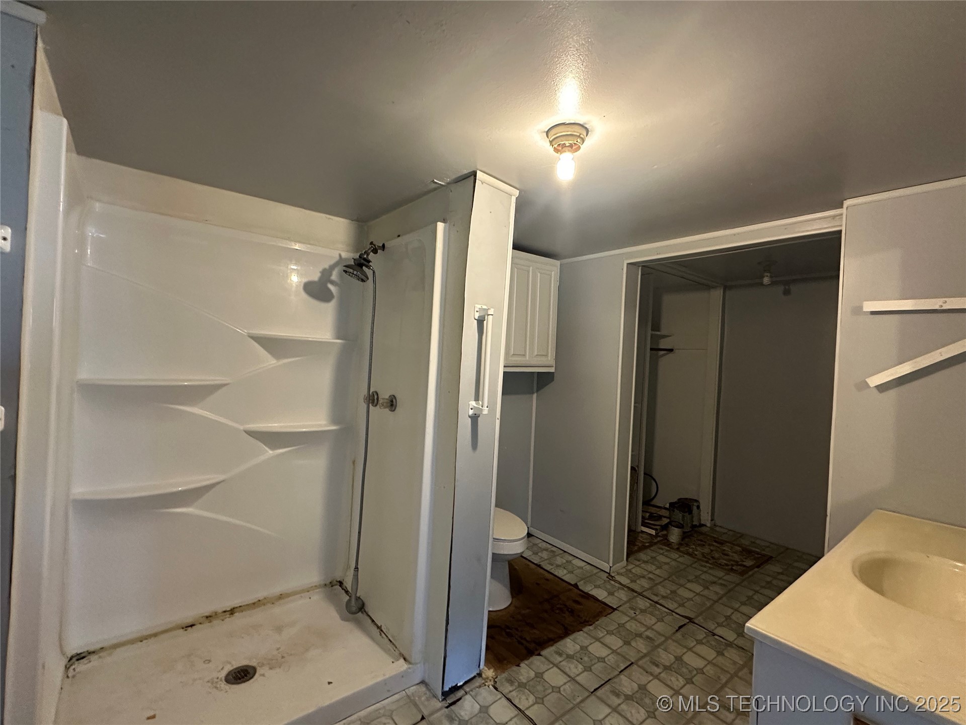 1400 W Seneca Street Property Photo 10